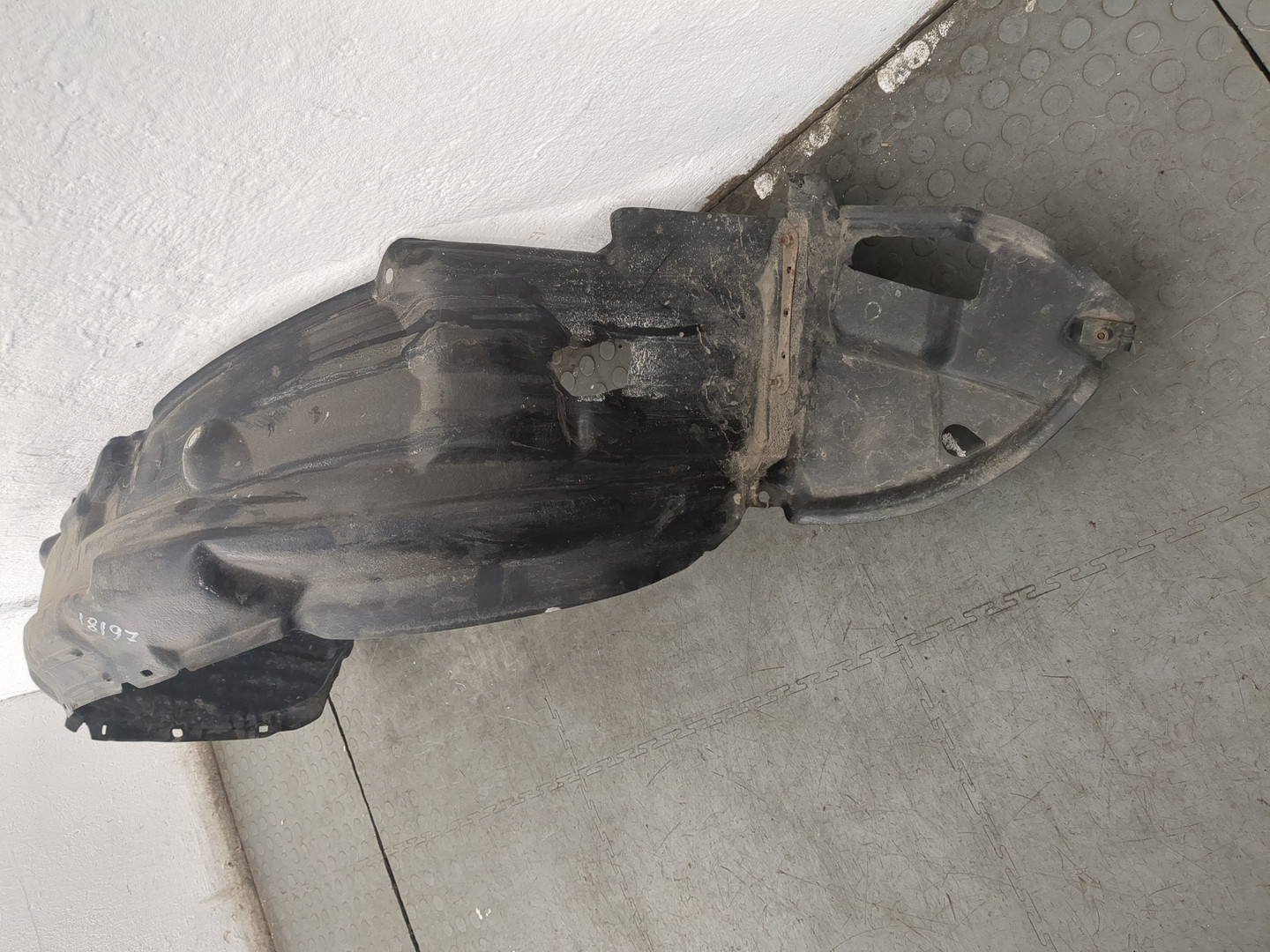 Локер передний правый