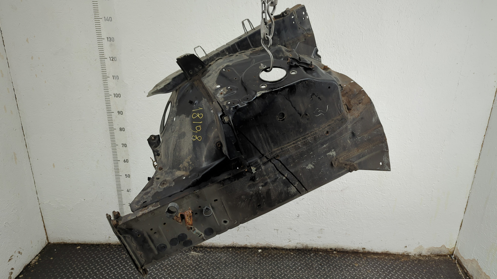 Лонжерон передний правый