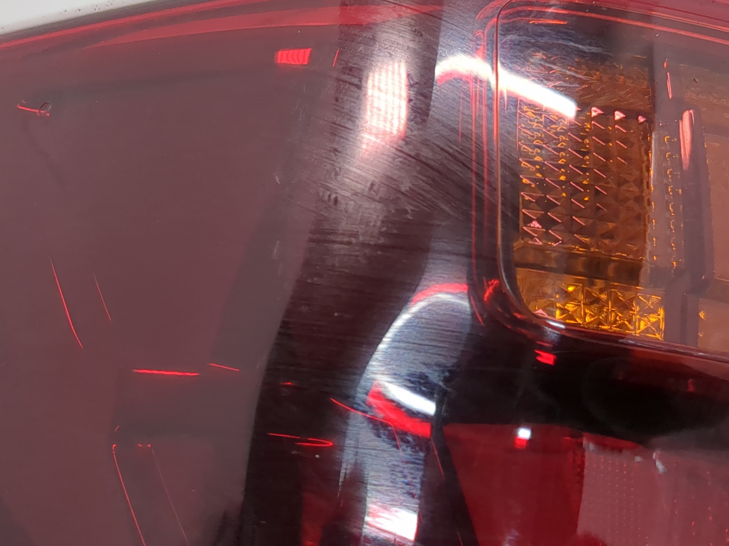 Фонарь задний левый