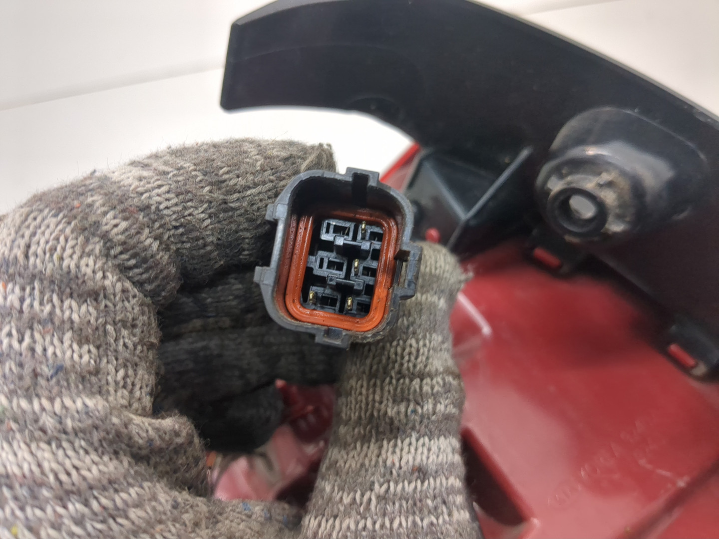 Фонарь задний правый