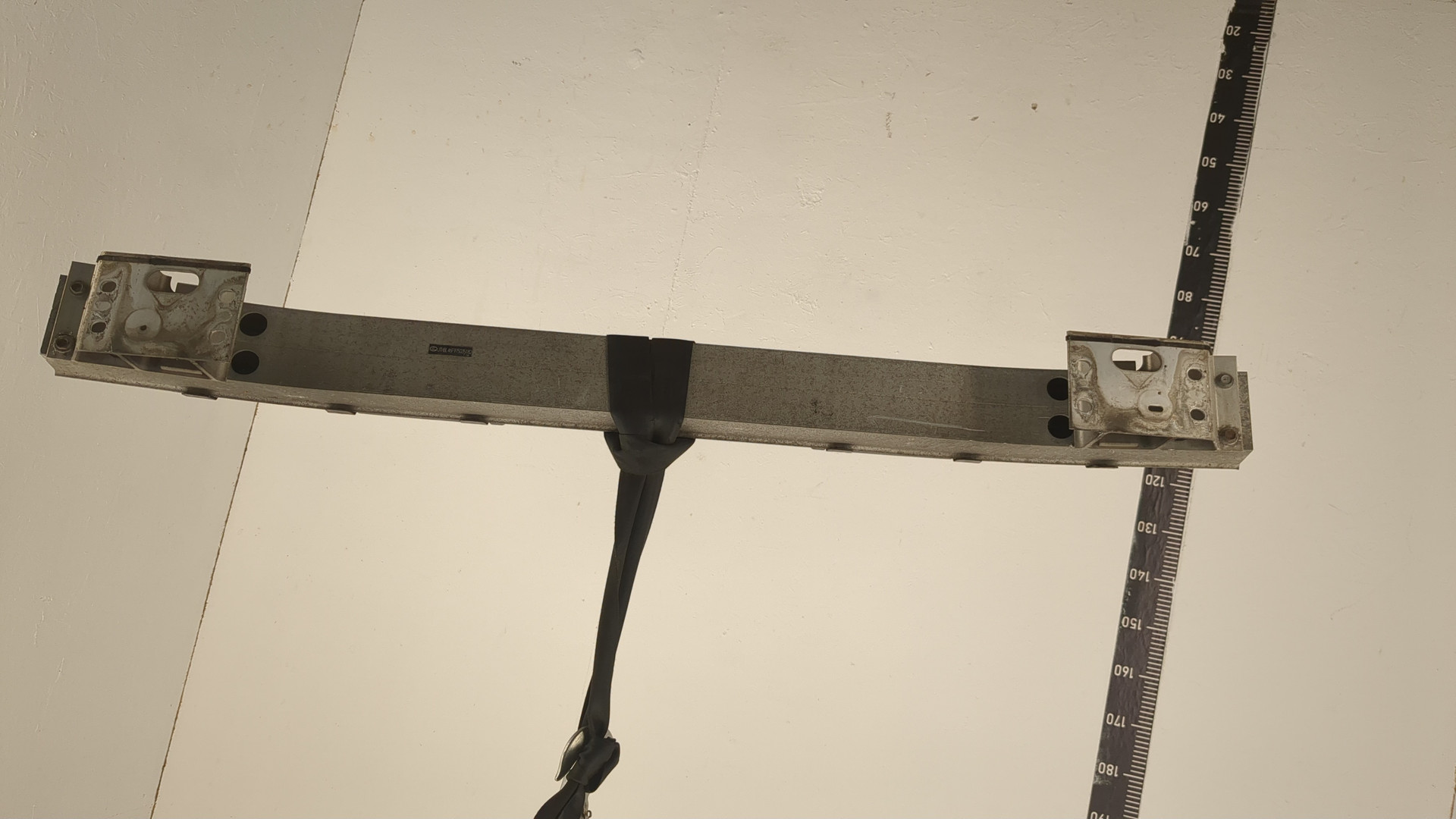 Усилитель заднего бампера