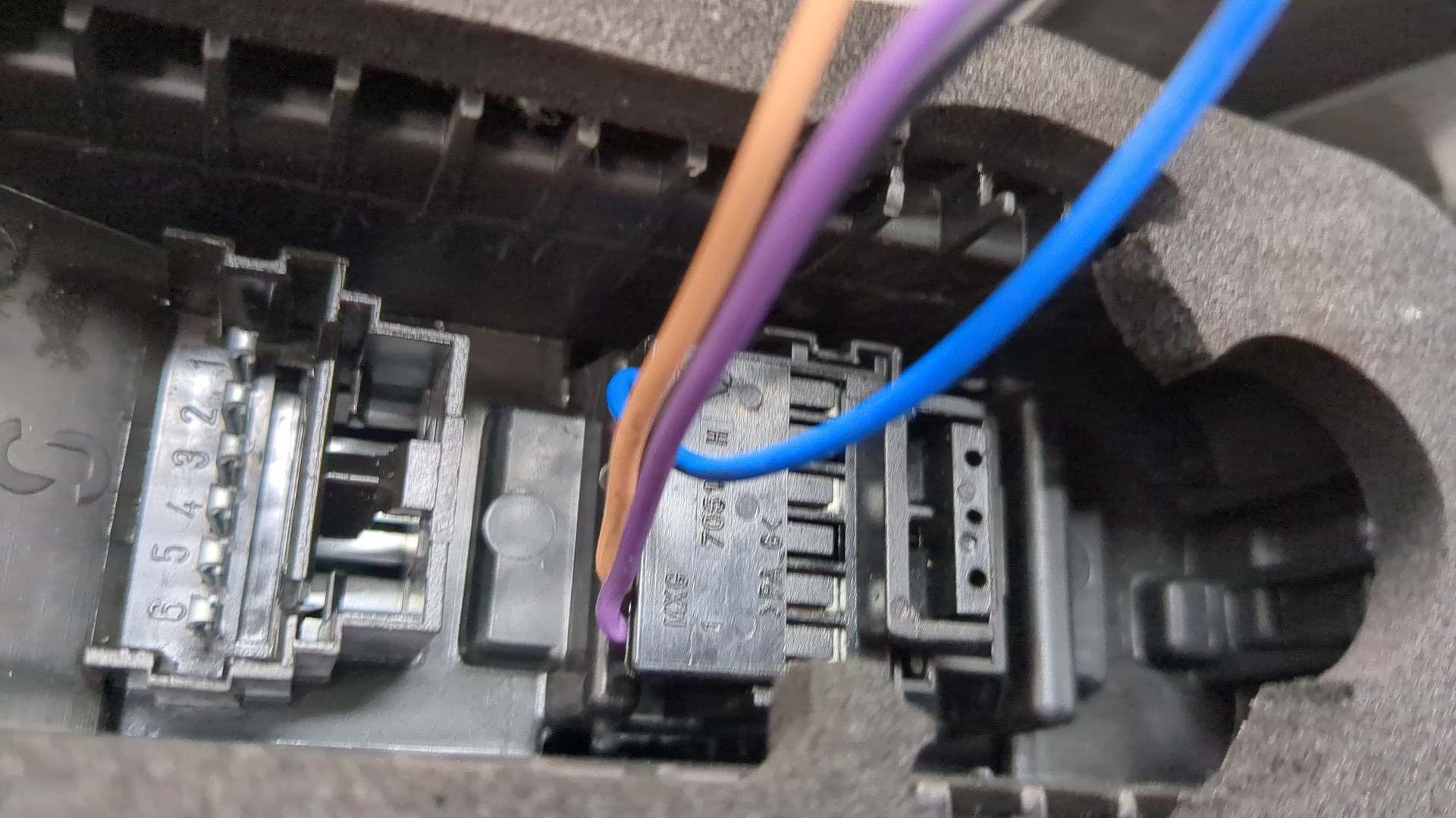 Фонарь задний левый