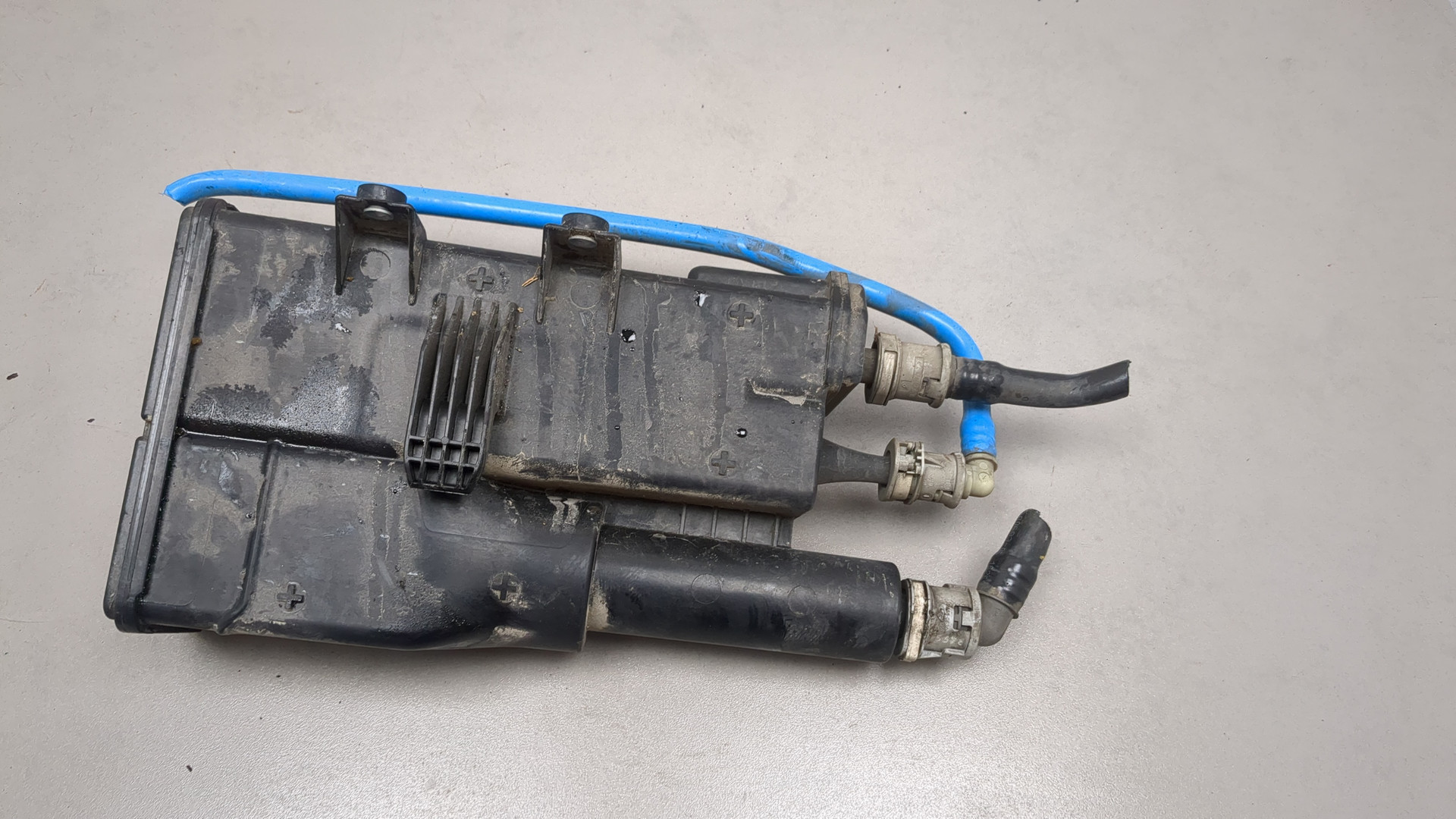 Абсорбер (фильтр угольный)