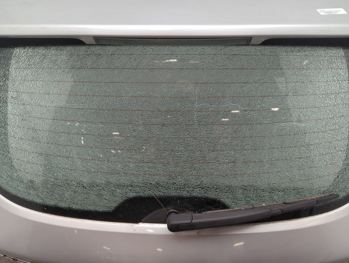 Дверь багажника