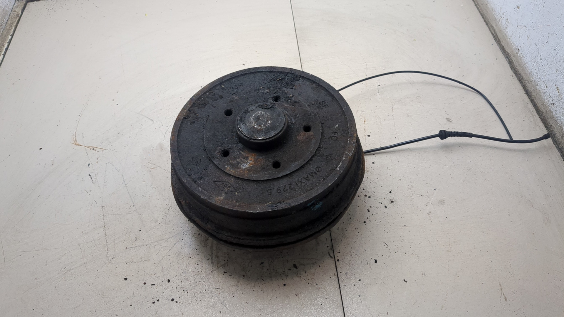 Кулак поворотный задний левый