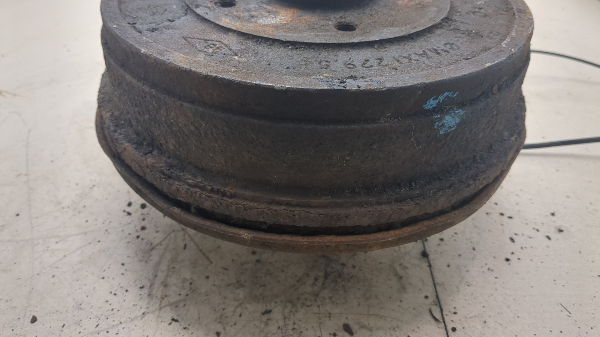 Кулак поворотный задний левый