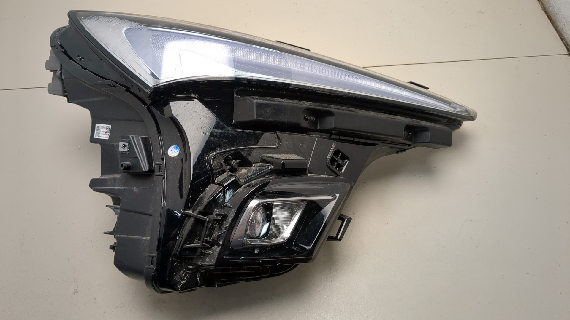 Фара правая