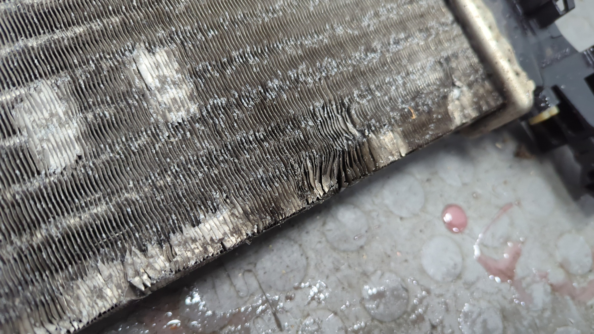 Радиатор охлаждения двигателя основной