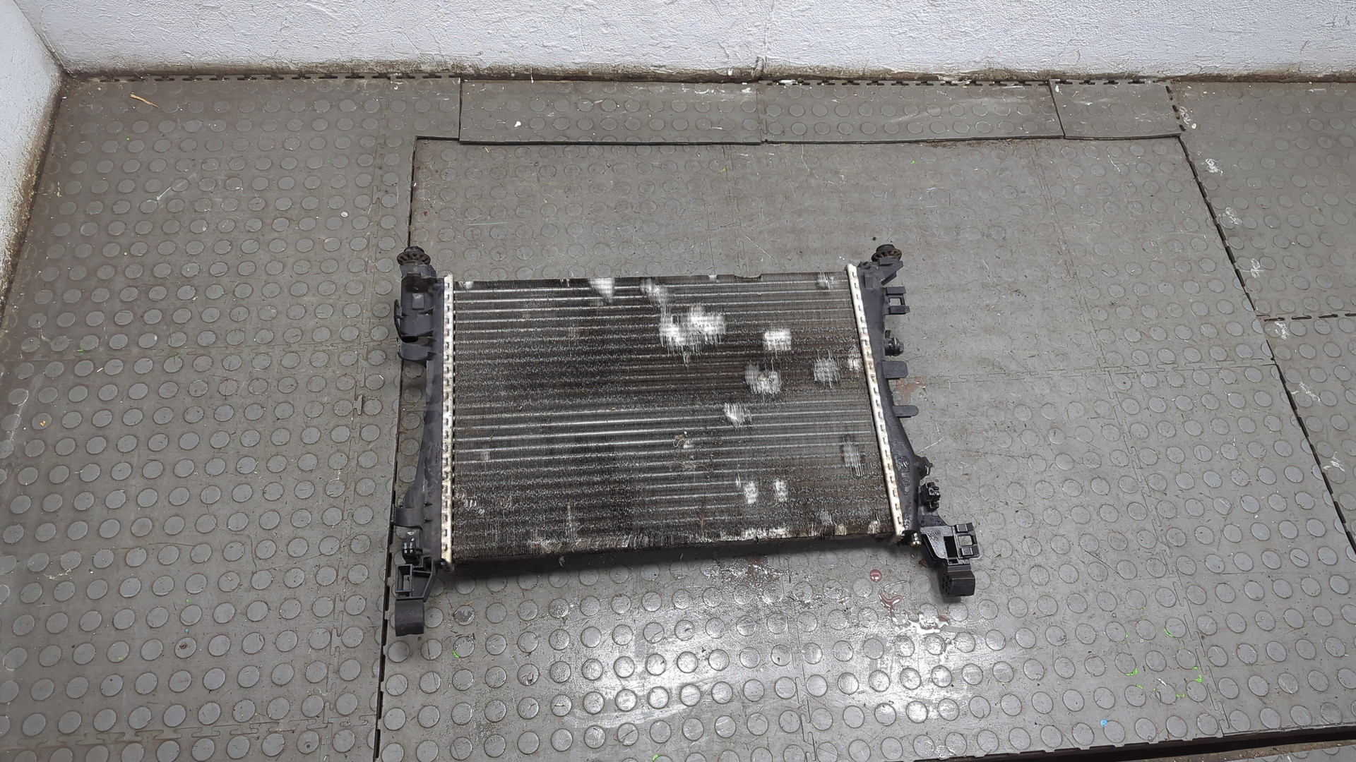 Радиатор охлаждения двигателя основной