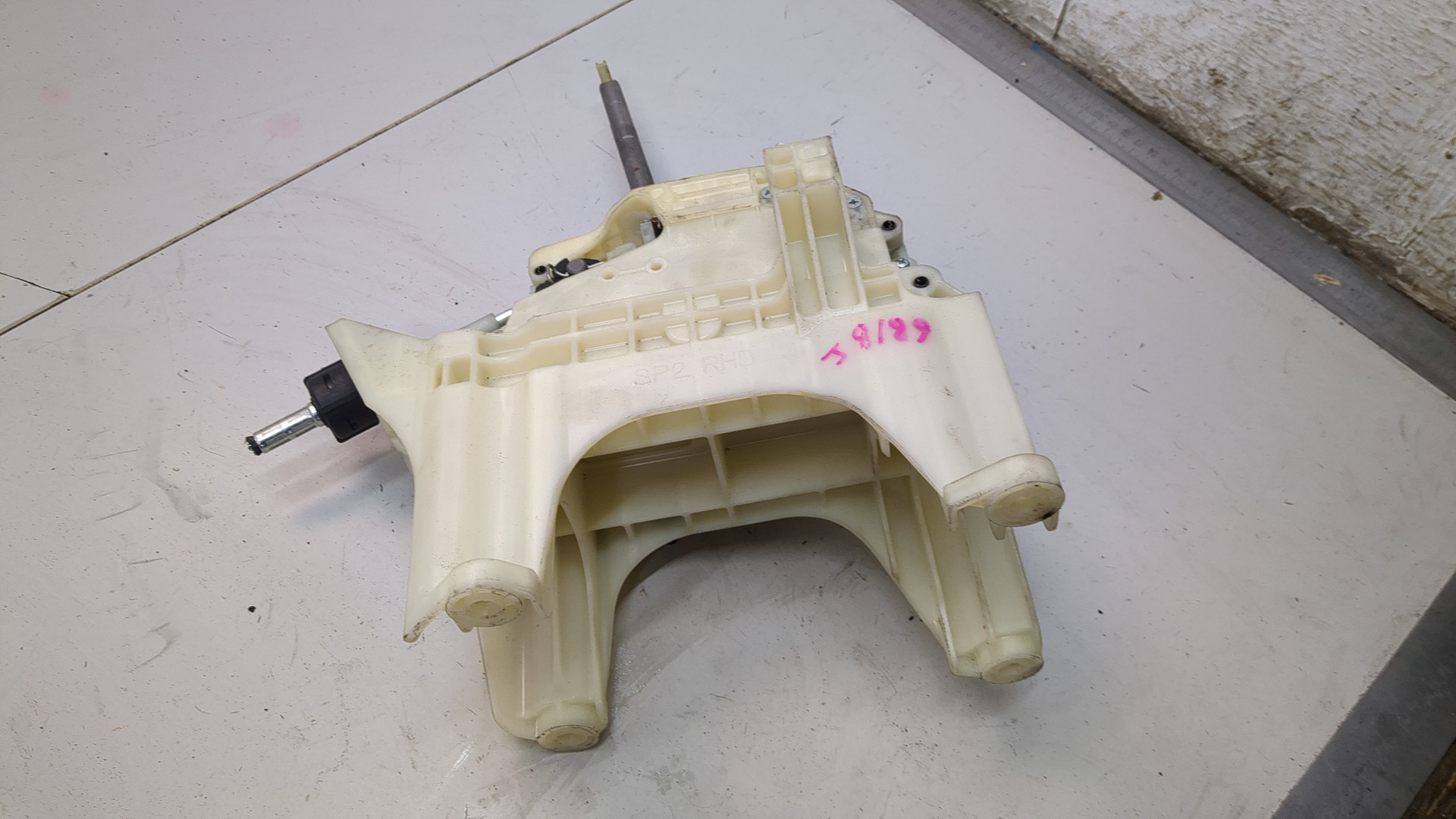 Кулиса МКПП / АКПП