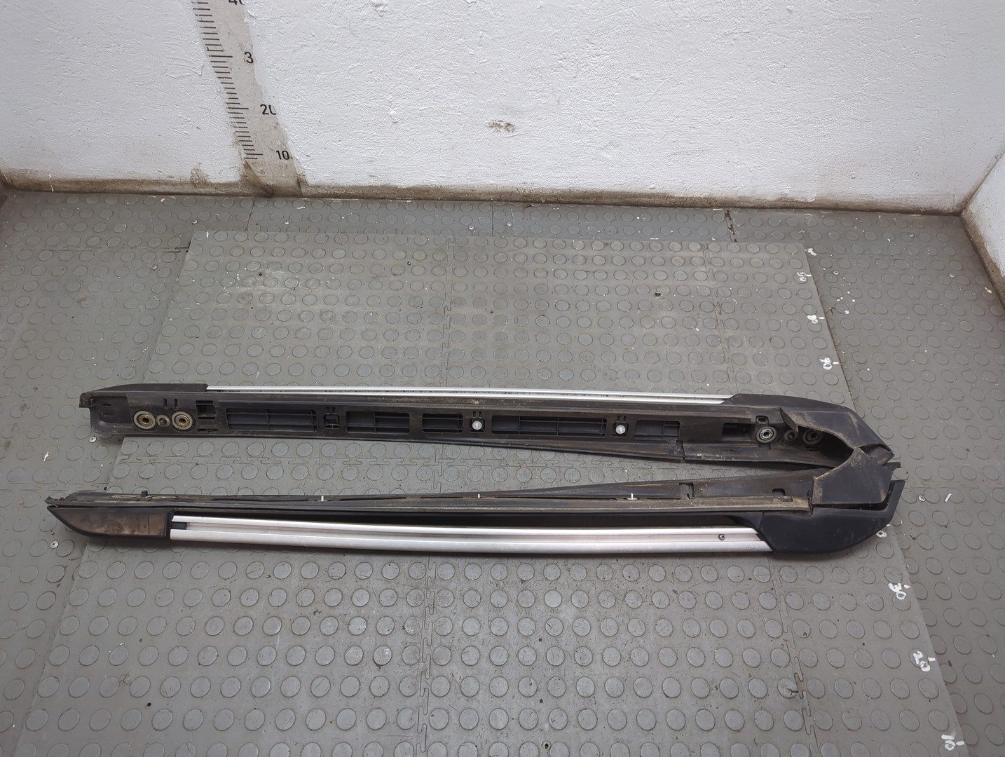 Рейлинги (релинг) к-кт (планки на крышу)