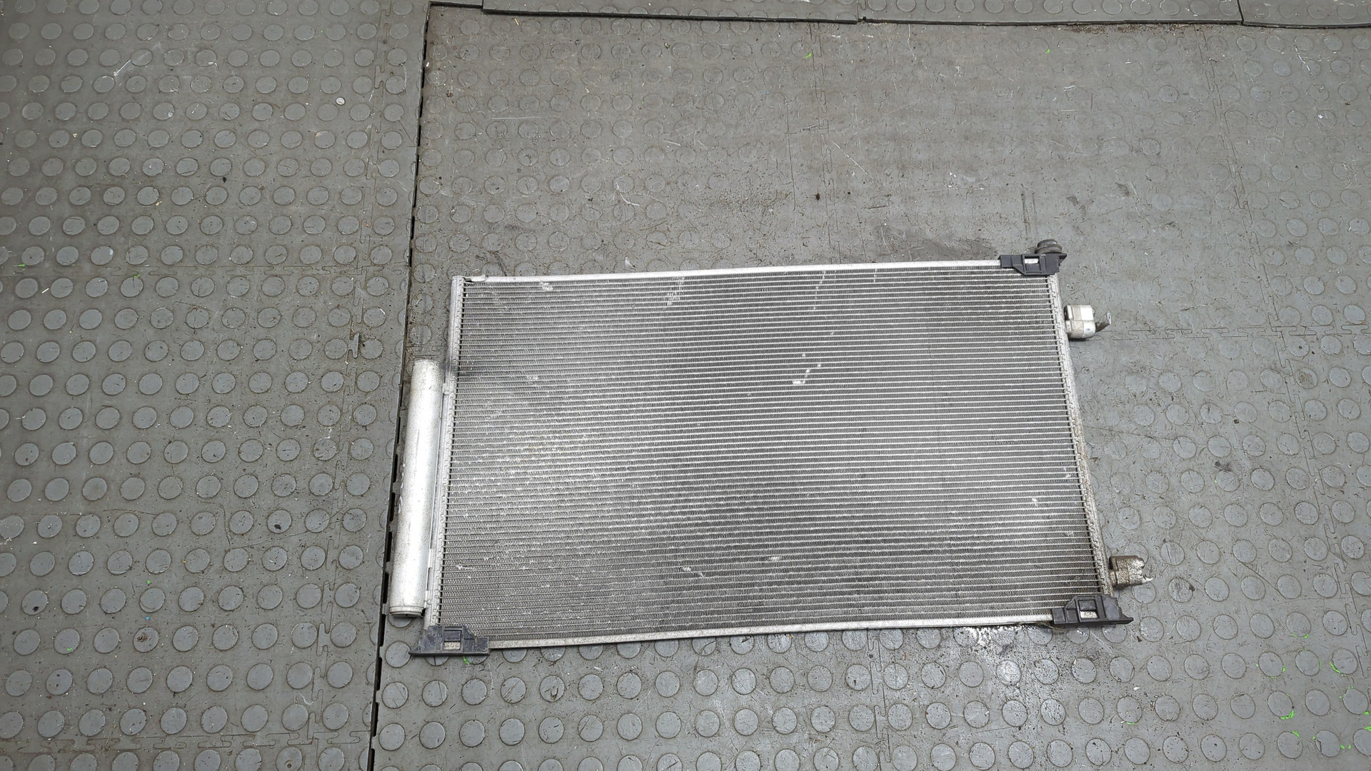 Радиатор кондиционера / конденсер