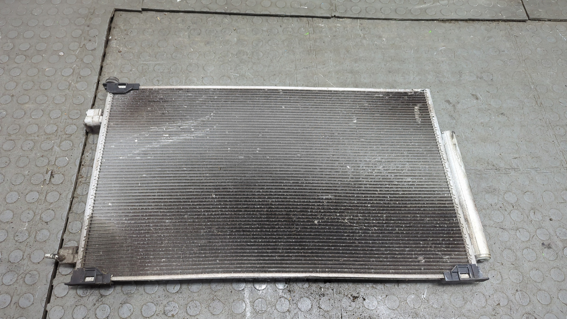 Радиатор кондиционера / конденсер