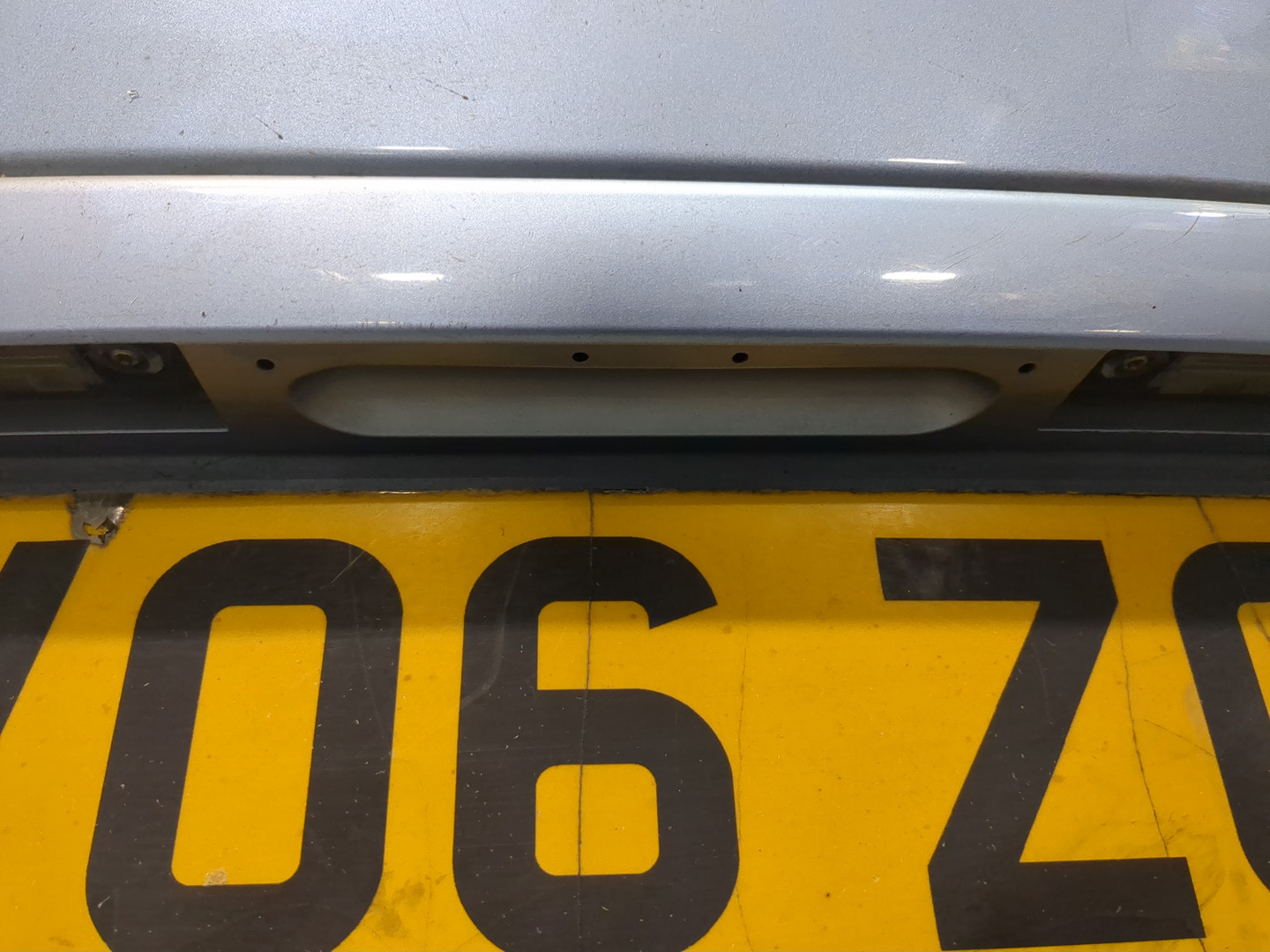 Дверь багажника