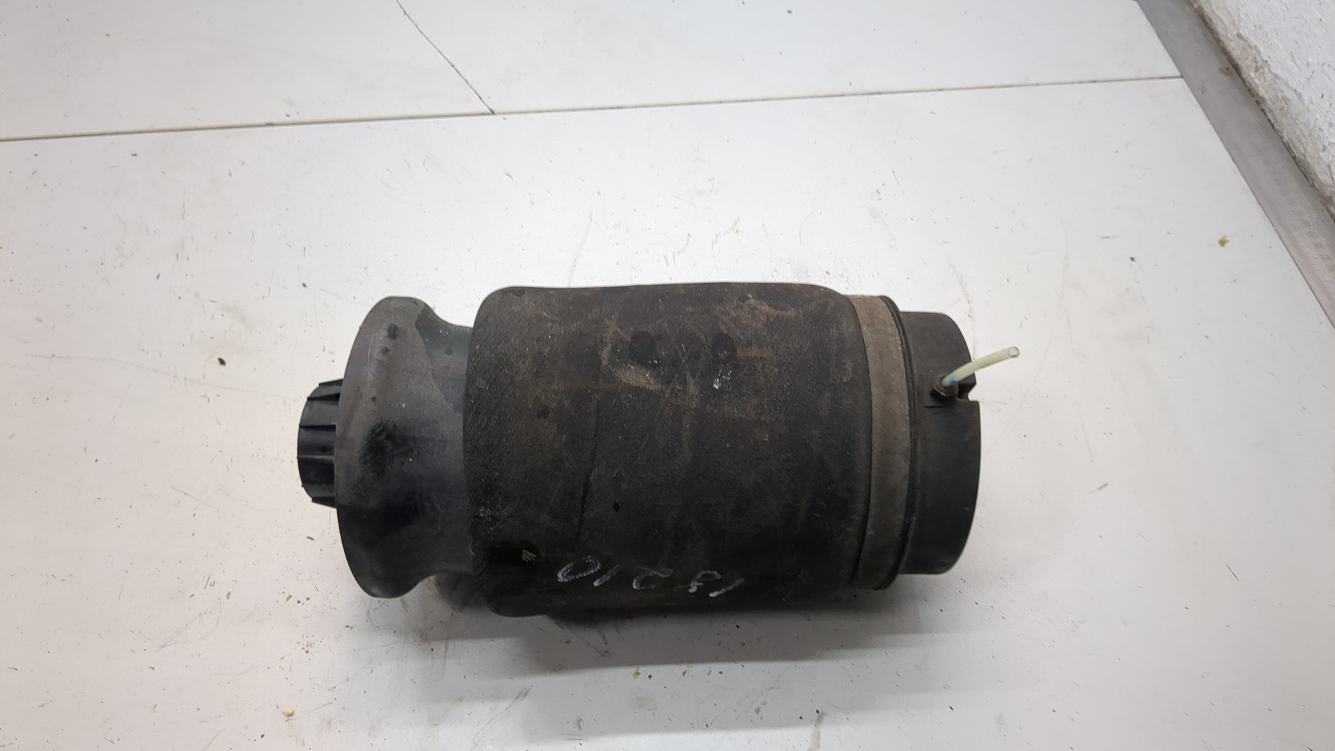 Амортизатор задний (стойка)