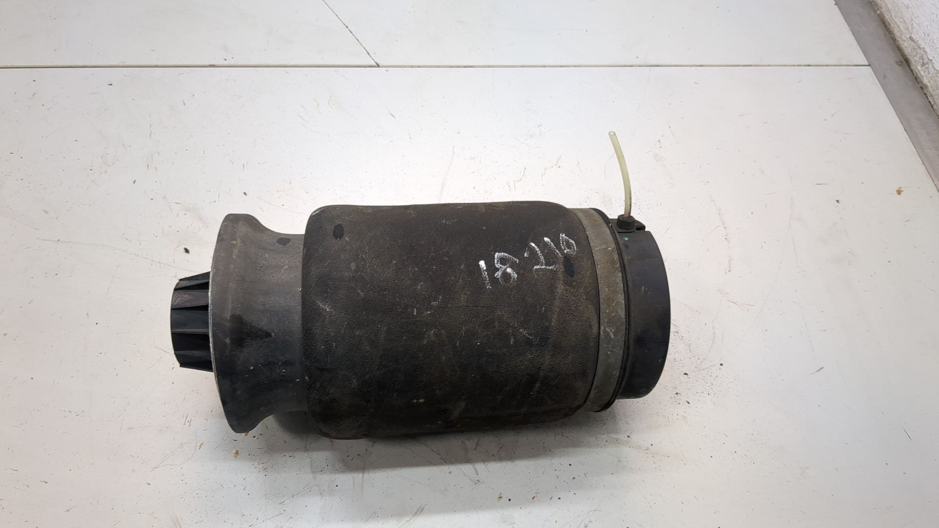 Амортизатор задний (стойка)