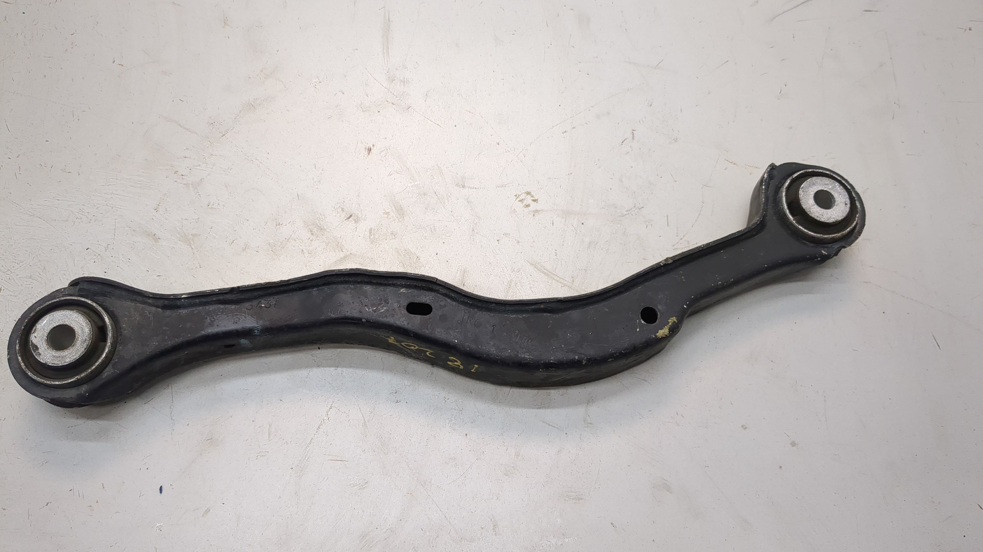 Рычаг задний