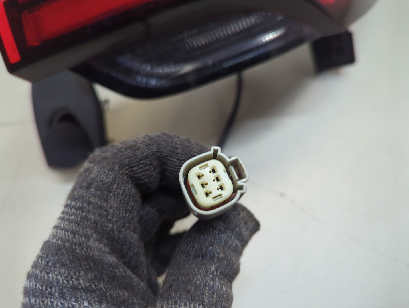 Фонарь задний правый