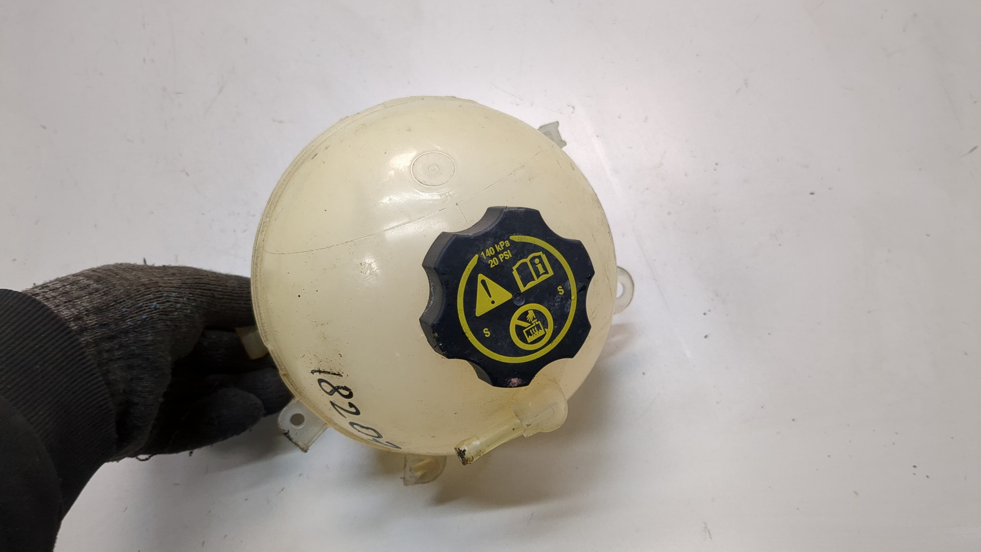 Бачок расширительный