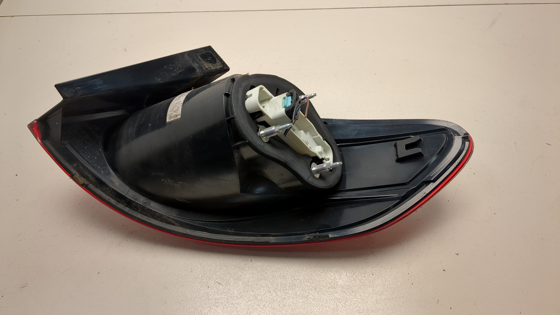 Фонарь задний левый