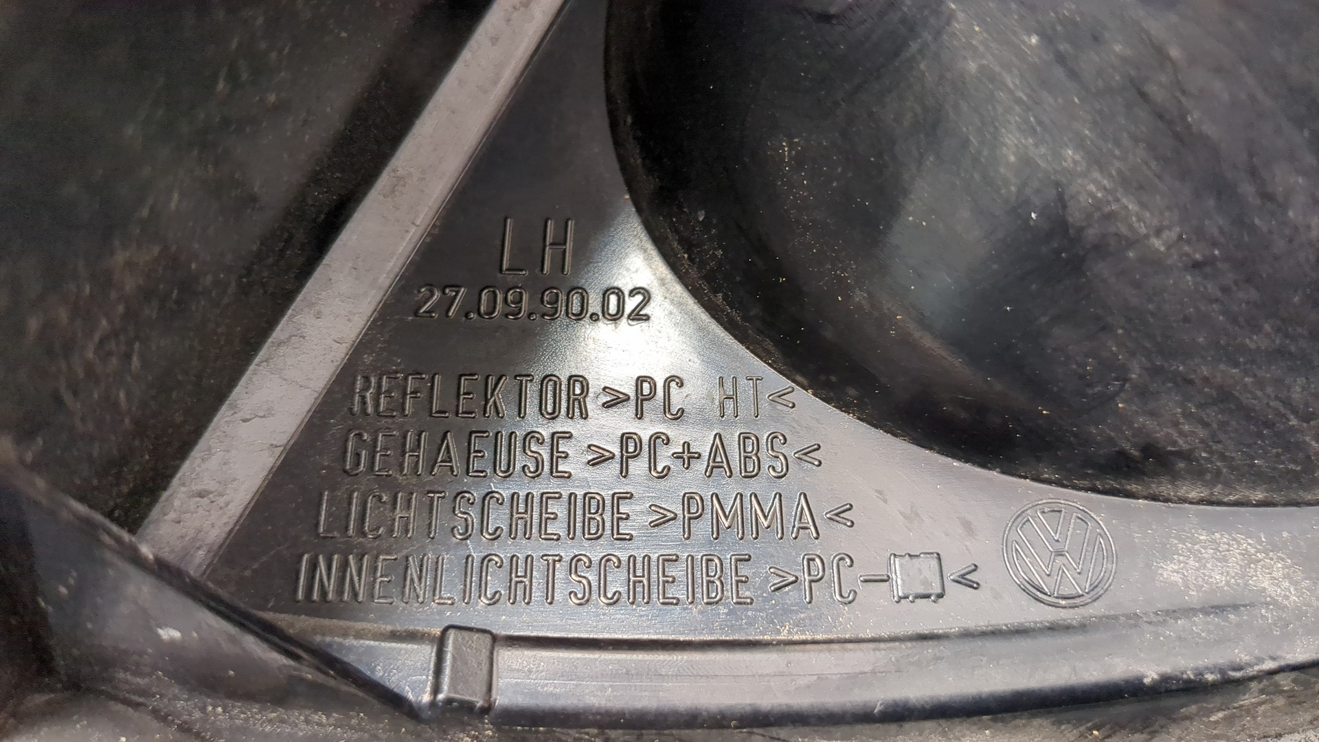 Фонарь задний левый