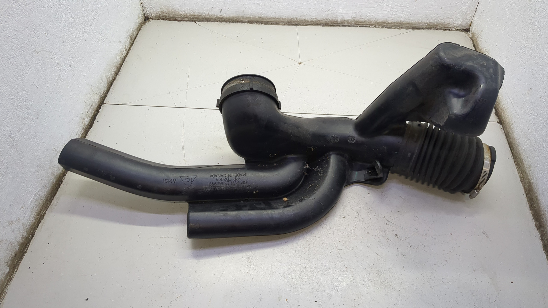 Резонатор воздушного фильтра