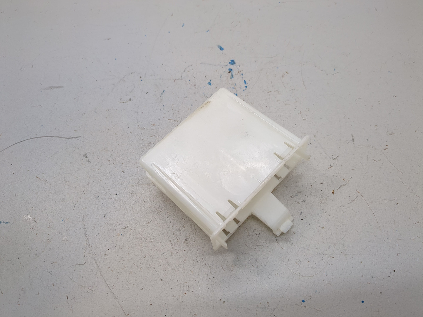 Кронштейн электронного блока управления / контроля