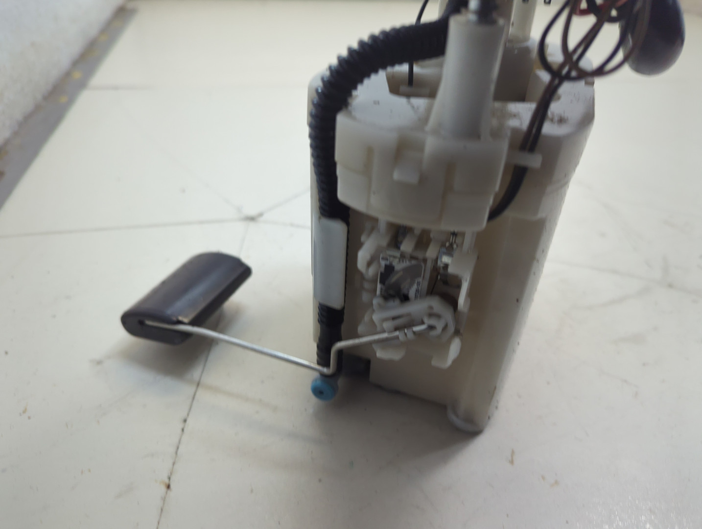 Насос топливный электрический