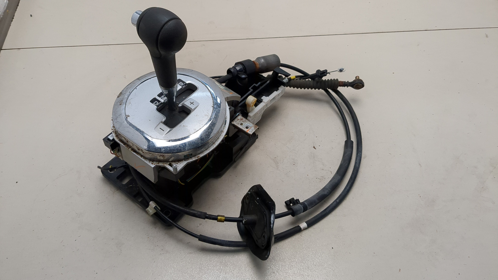 Кулиса МКПП / АКПП