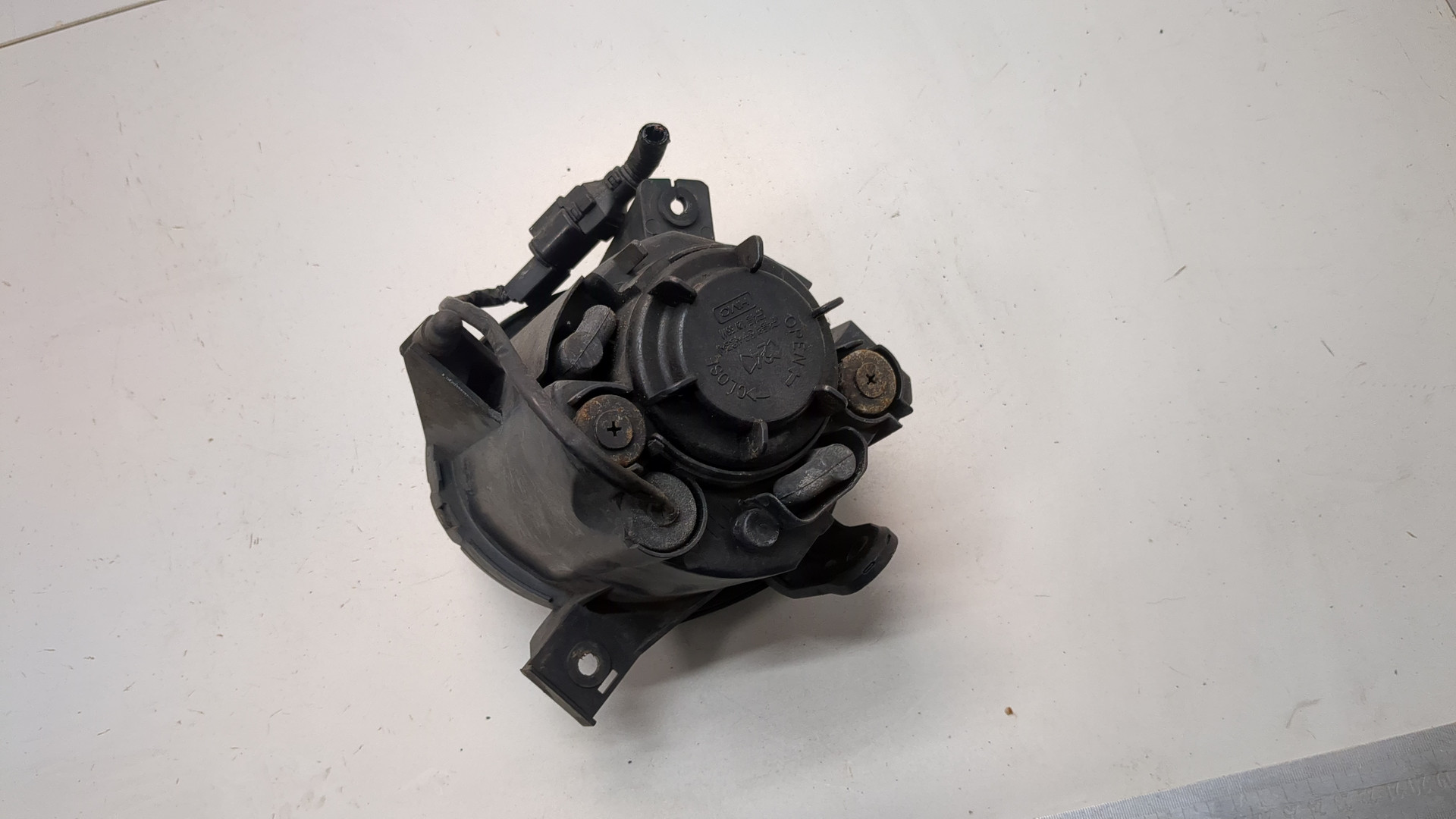 Фара противотуманная левая