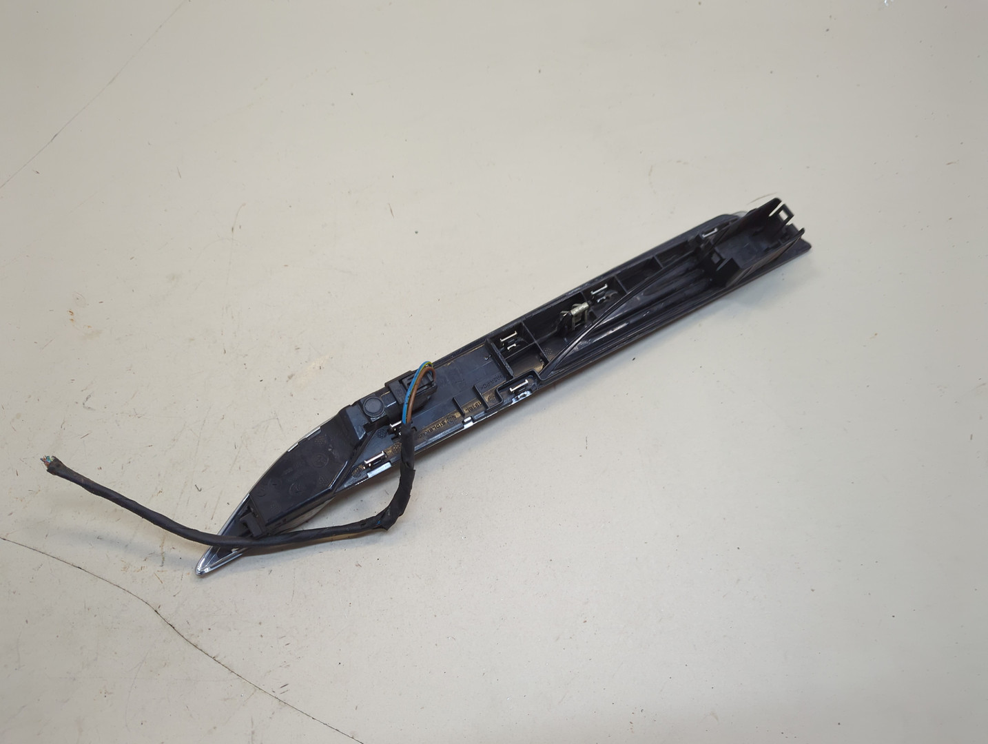 Указатель поворота левый