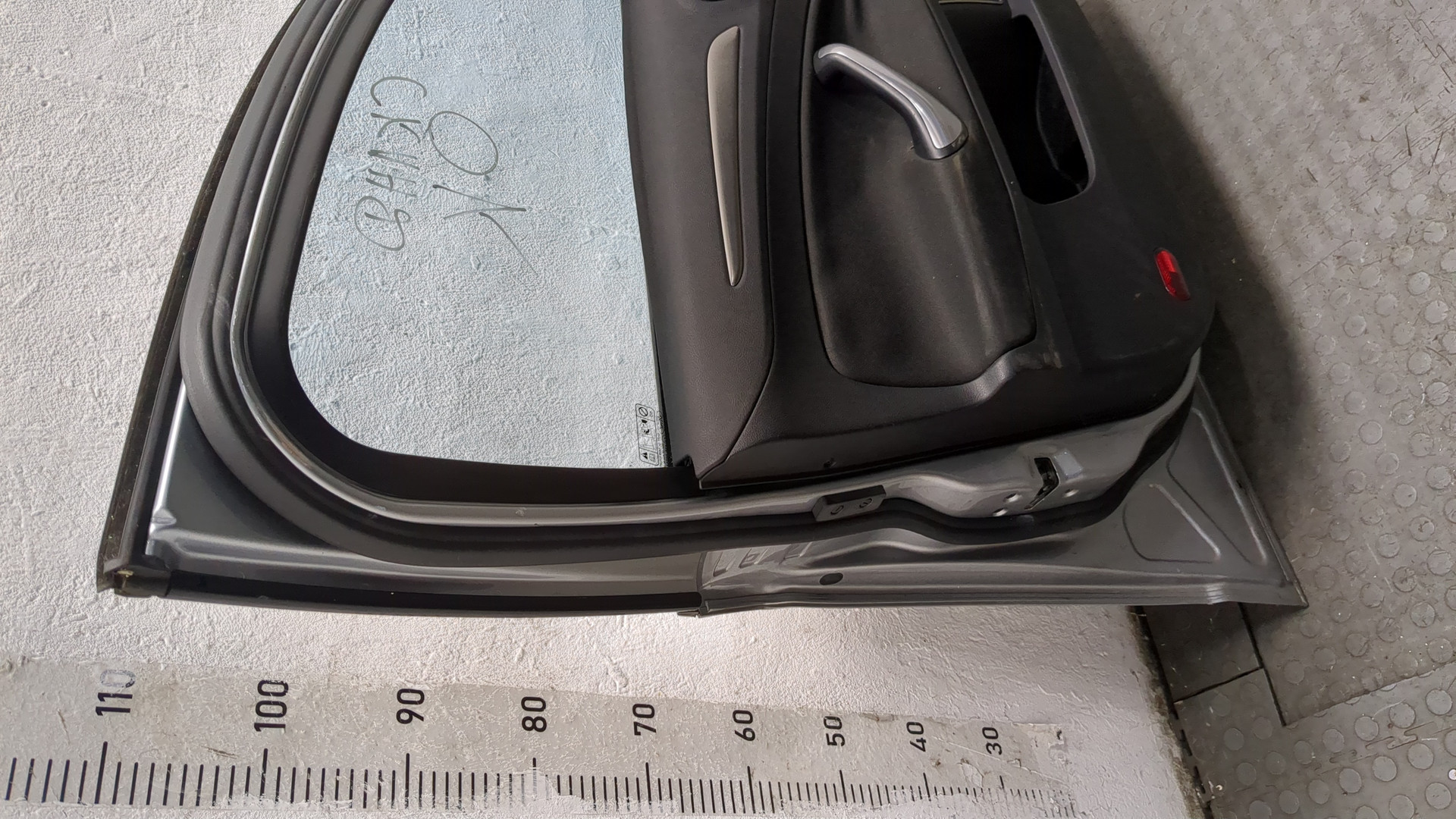 Дверь передняя левая