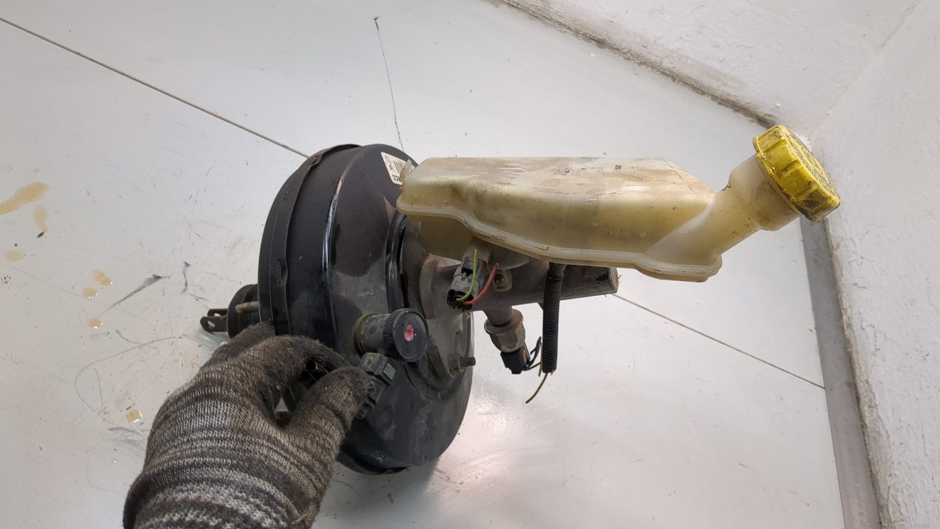 Цилиндр тормозной главный