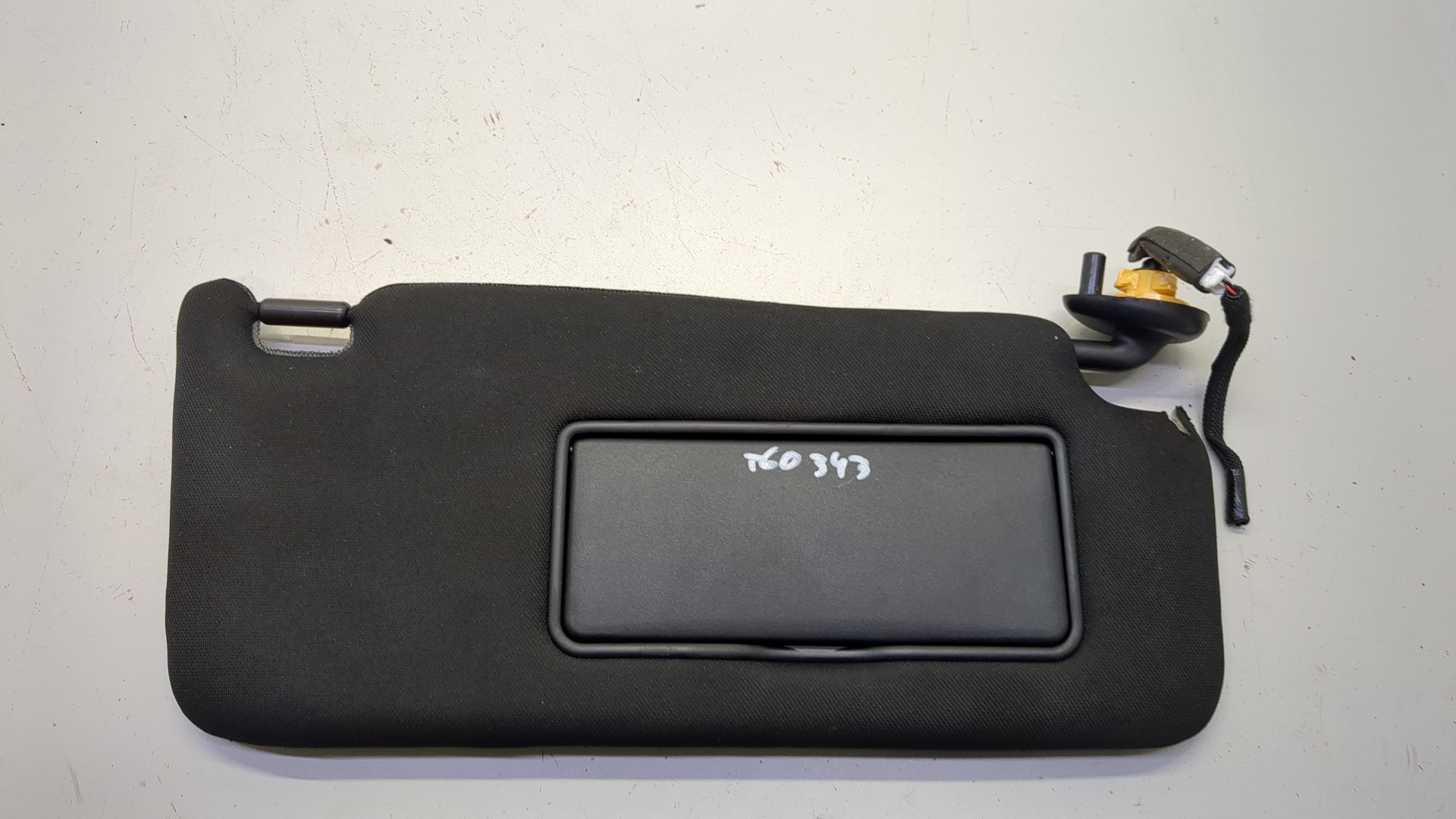 Козырек солнцезащитный