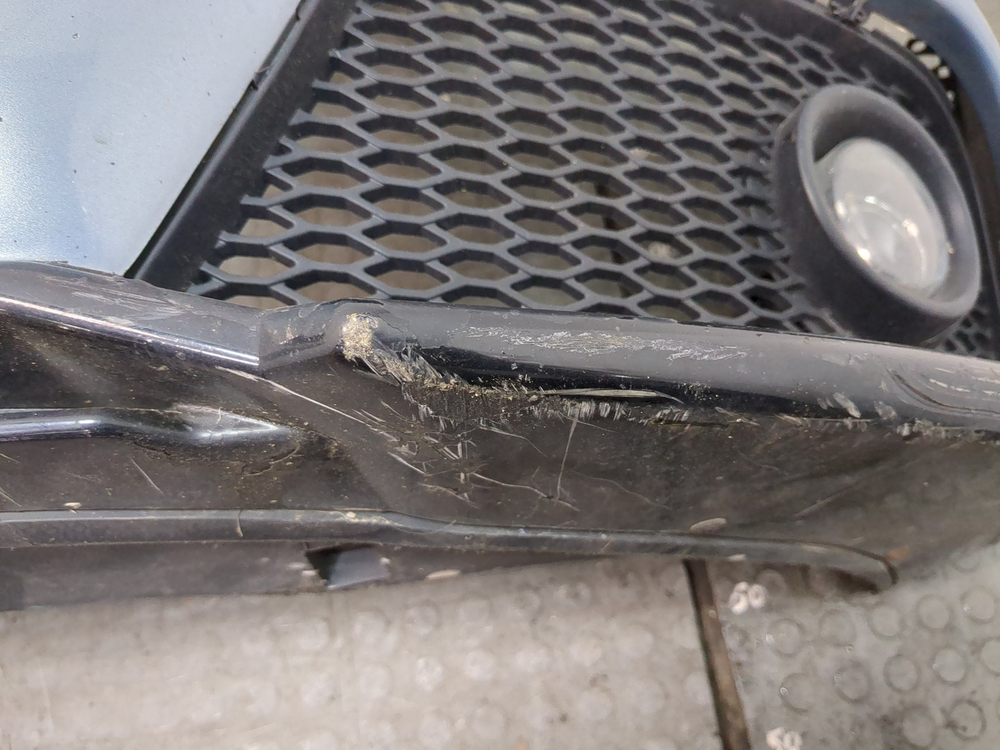 Бампер передний