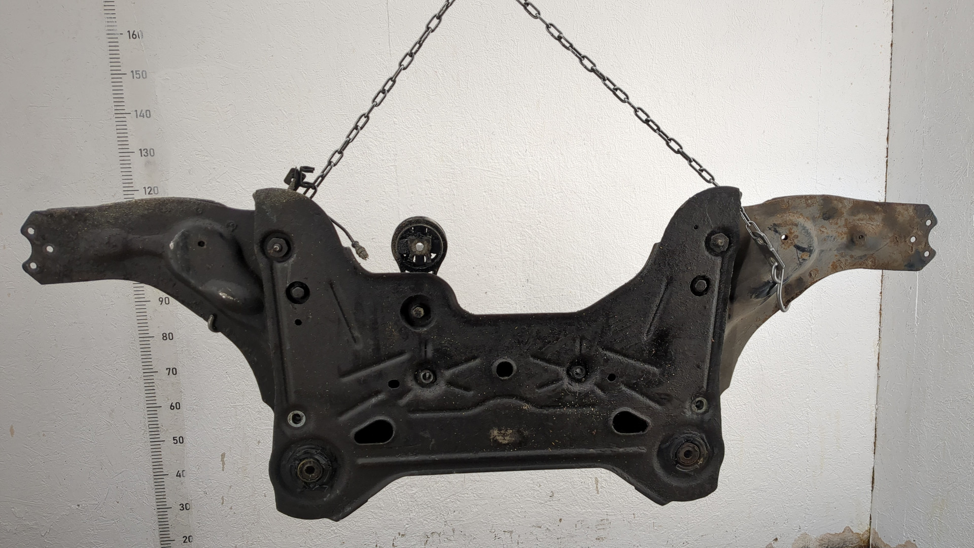 Балка подмоторная