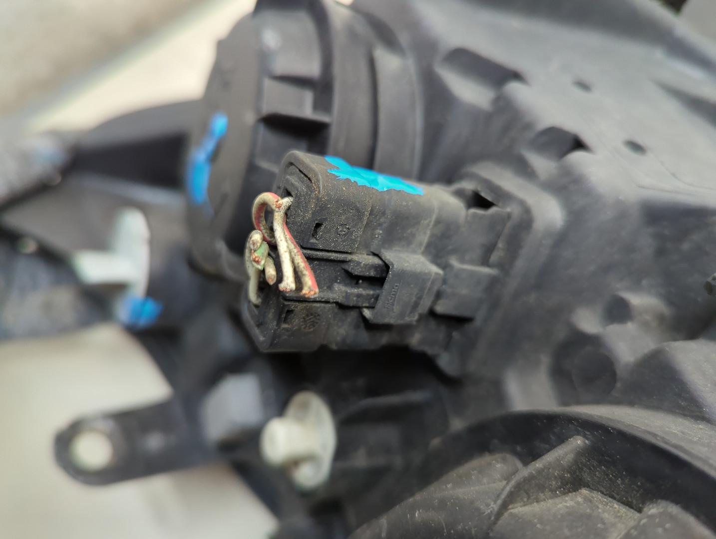 Фара правая