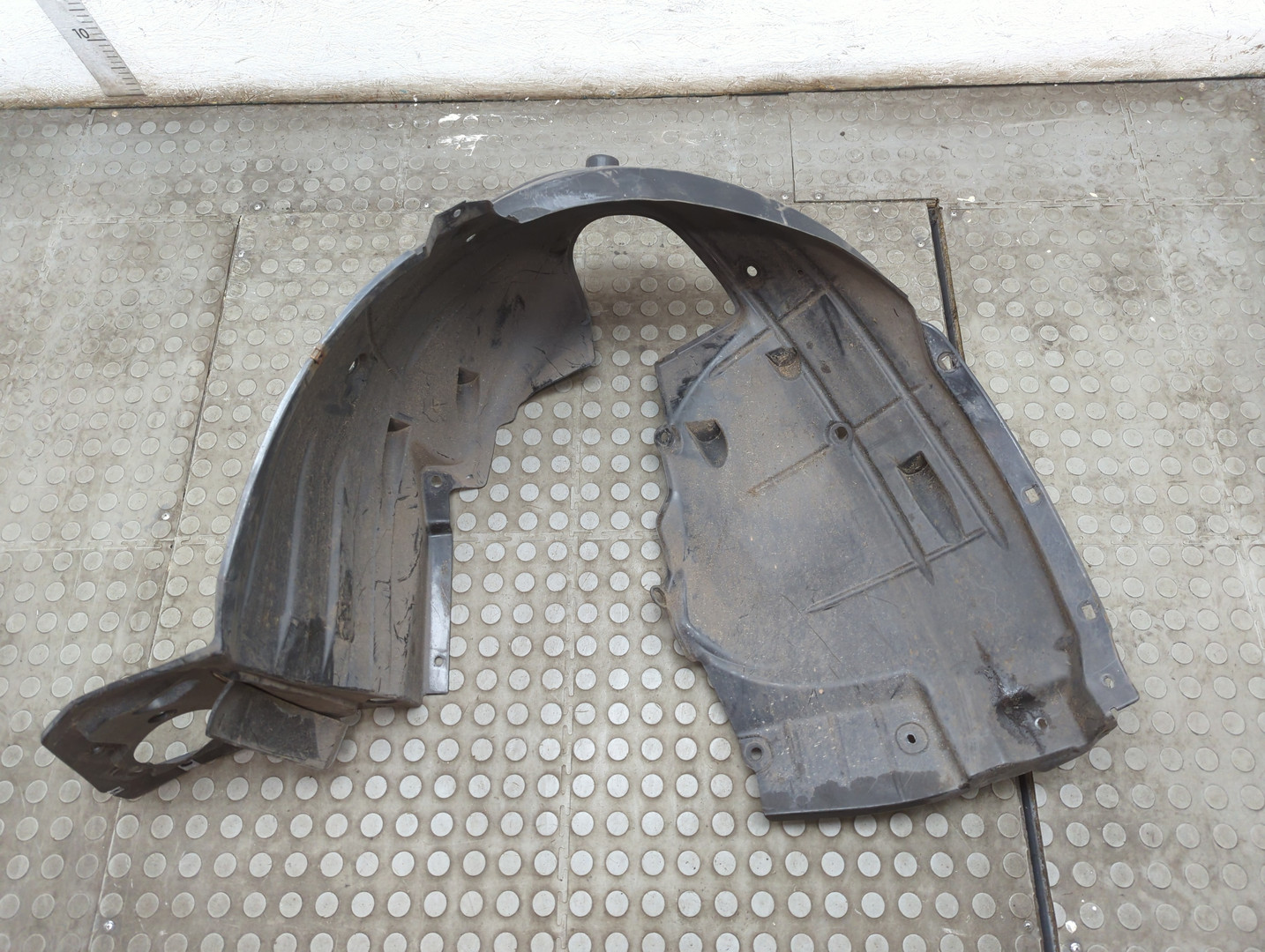 Локер передний левый