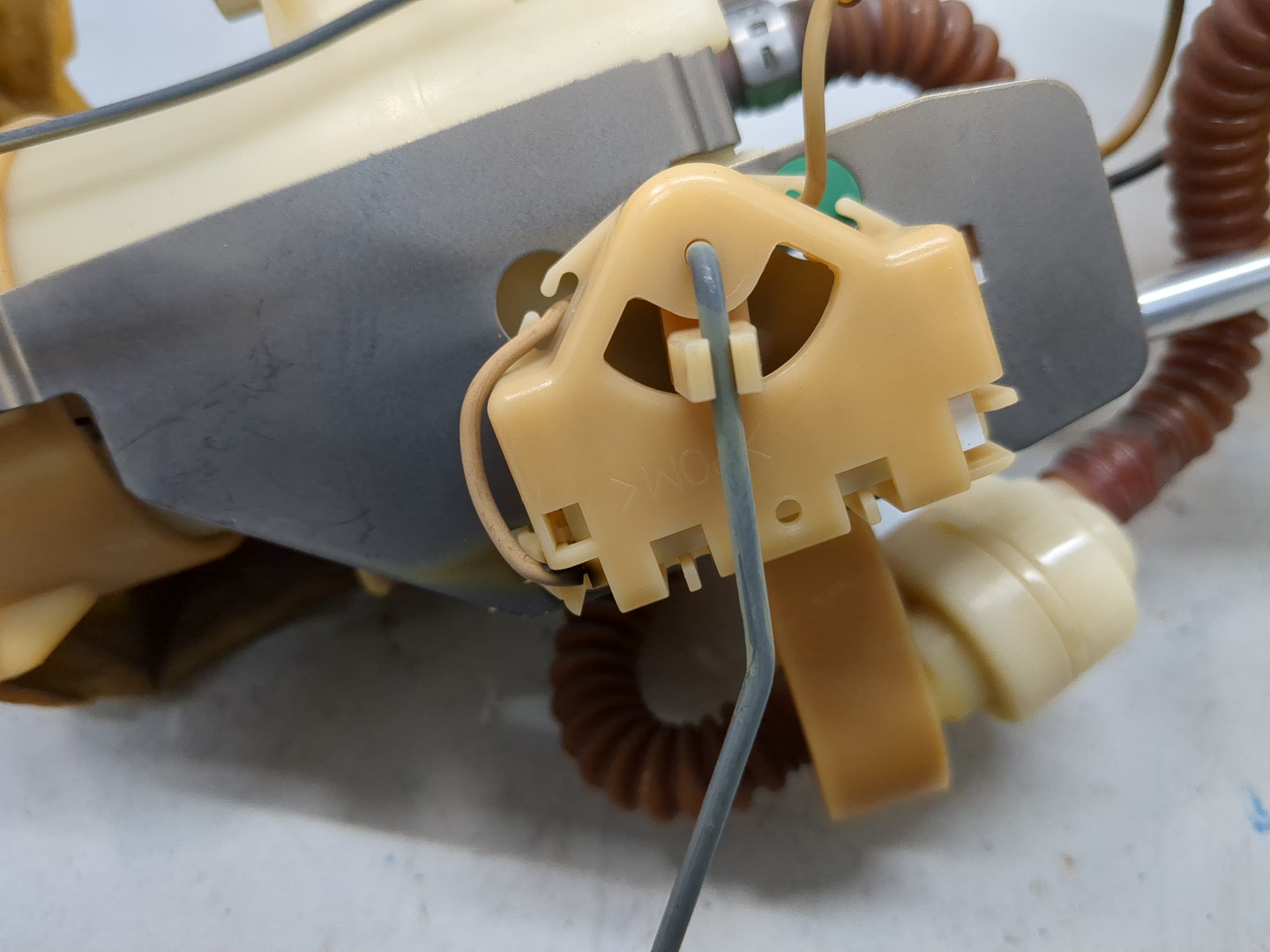 Насос топливный электрический