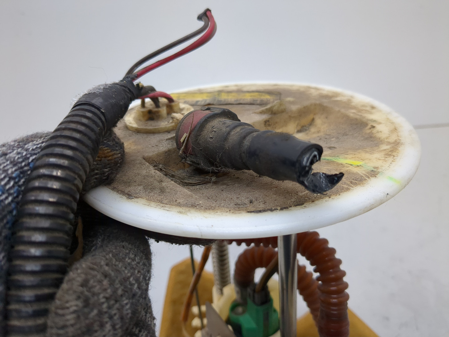 Насос топливный электрический