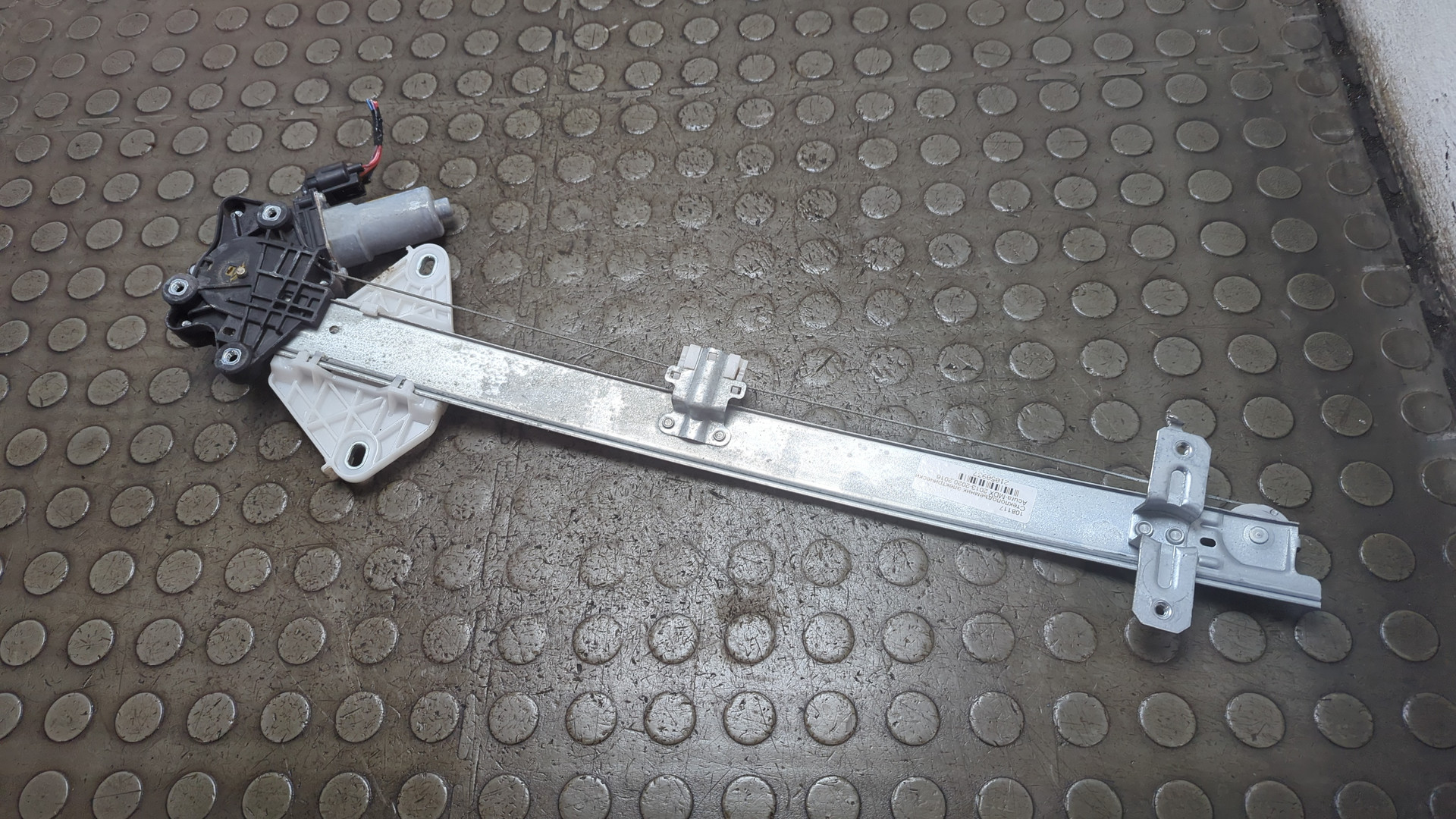 Стеклоподъемник электр. передний правый