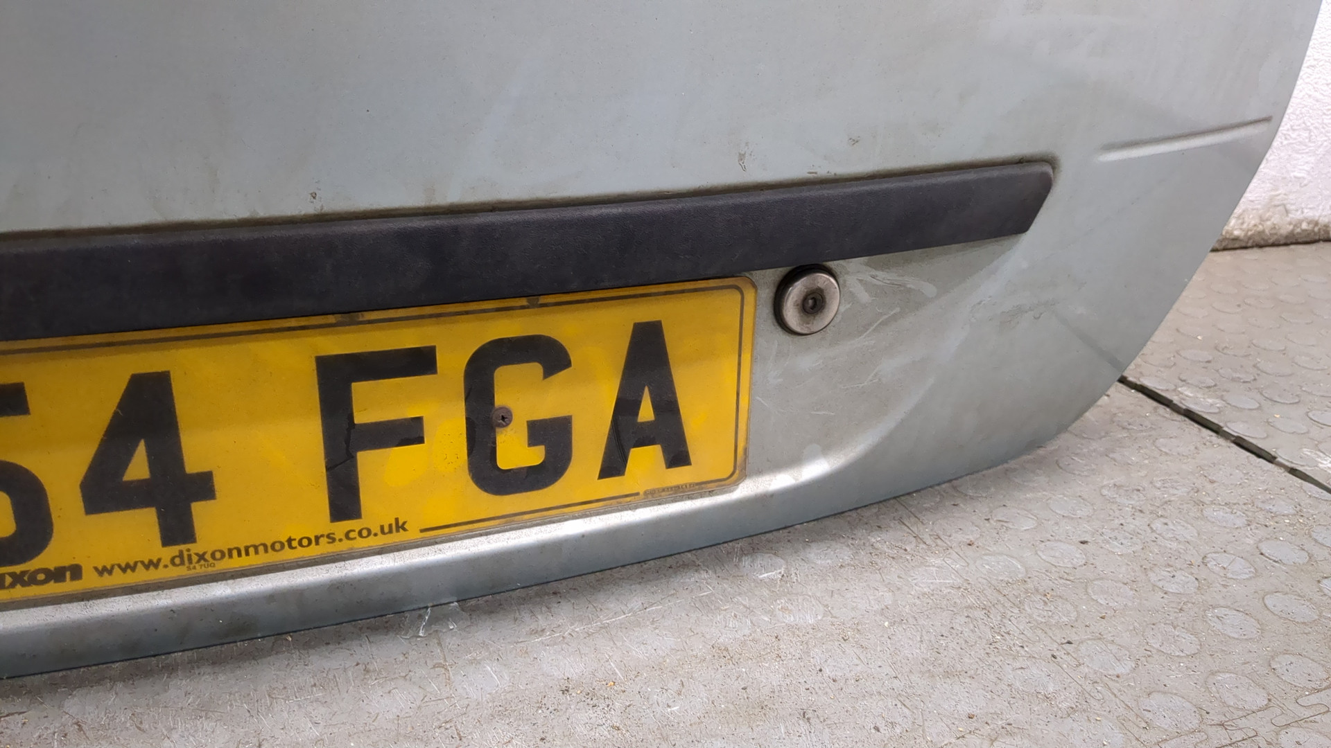 Дверь багажника