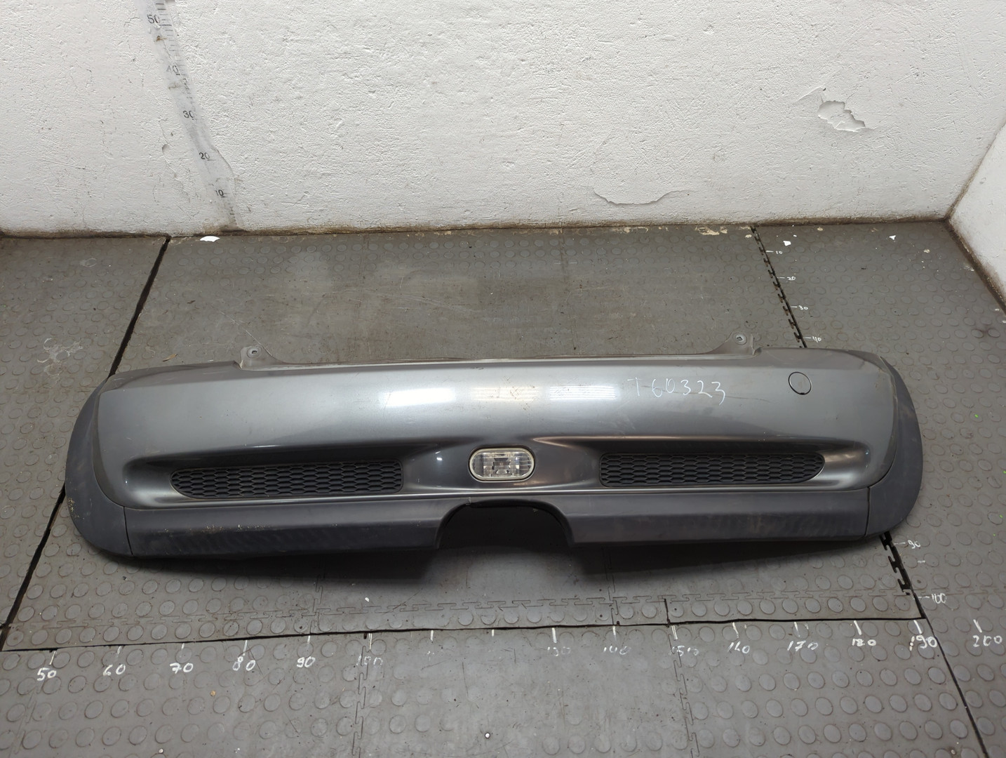 Бампер задний