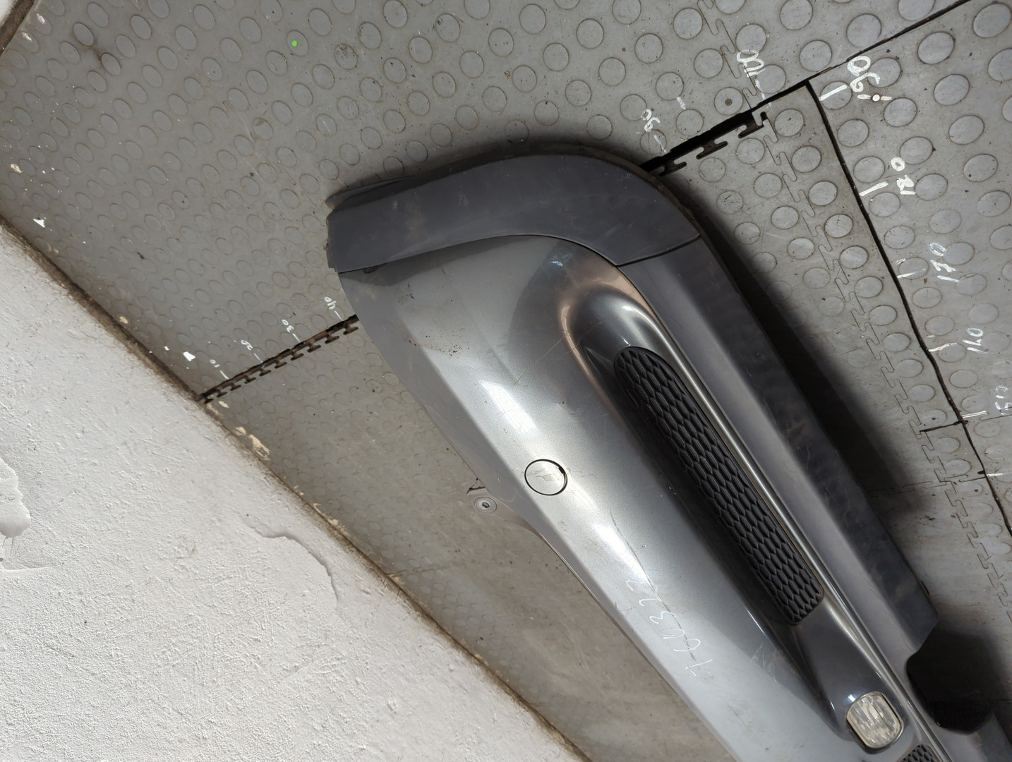 Бампер задний