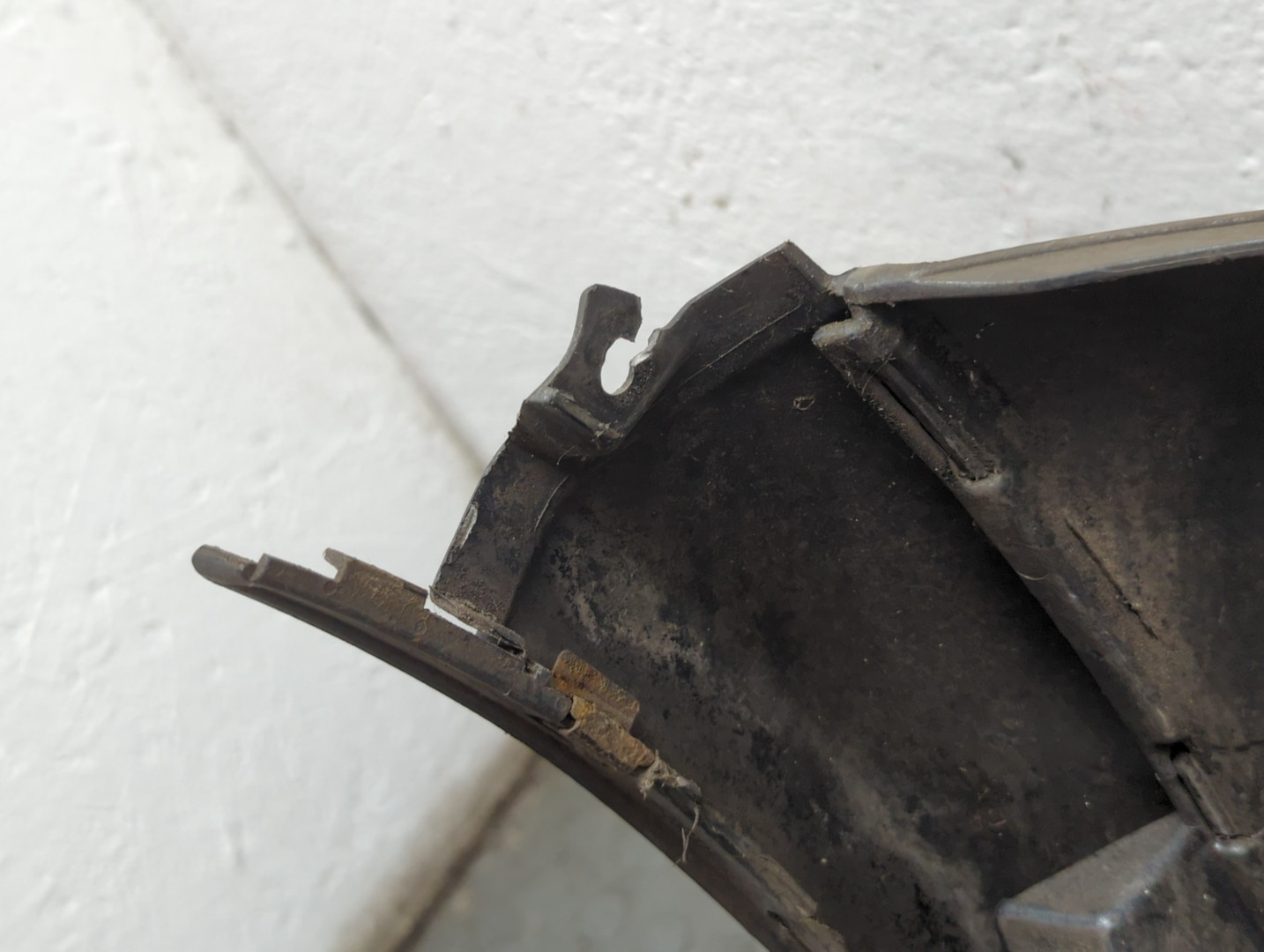 Бампер задний