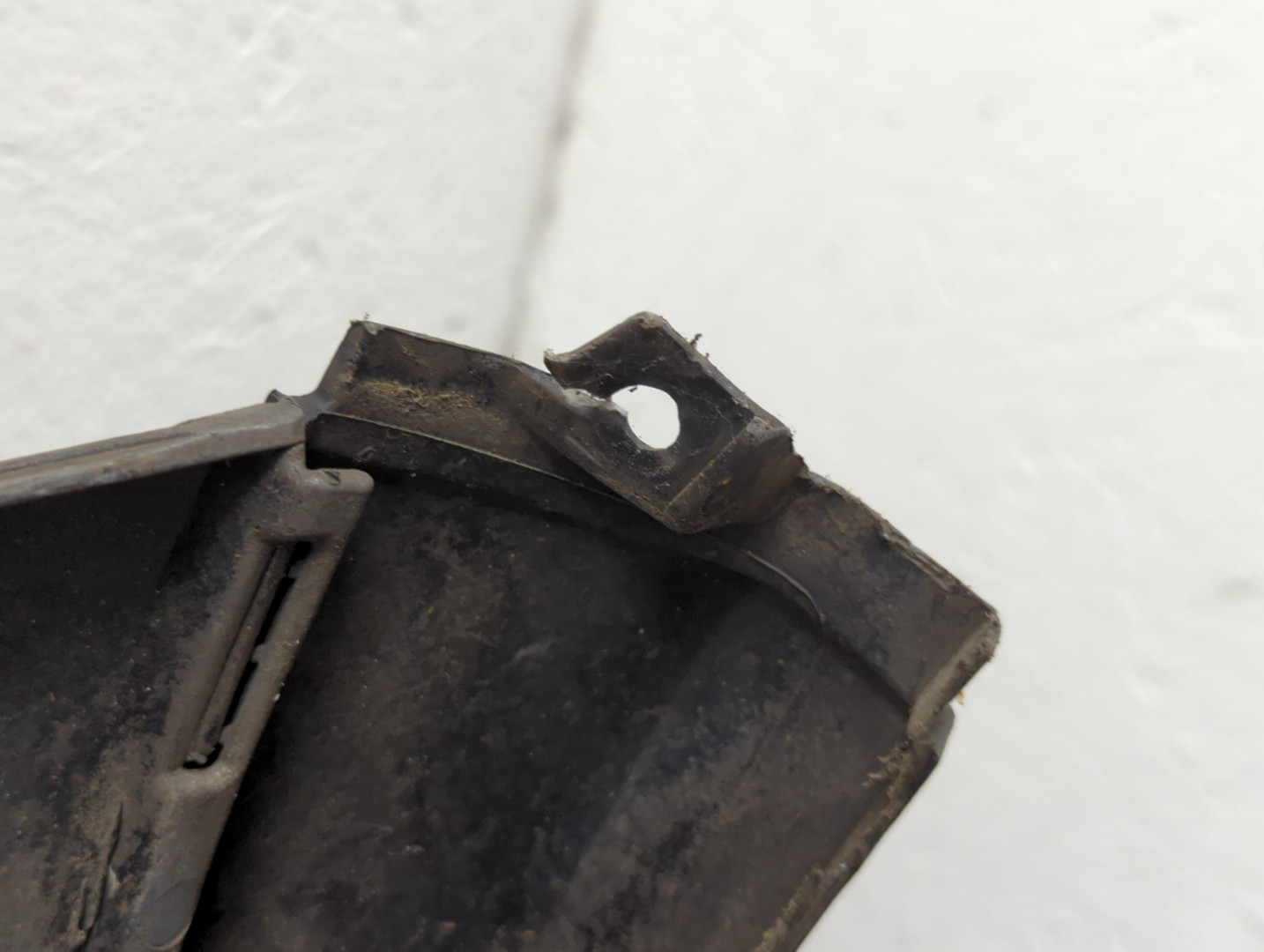 Бампер задний