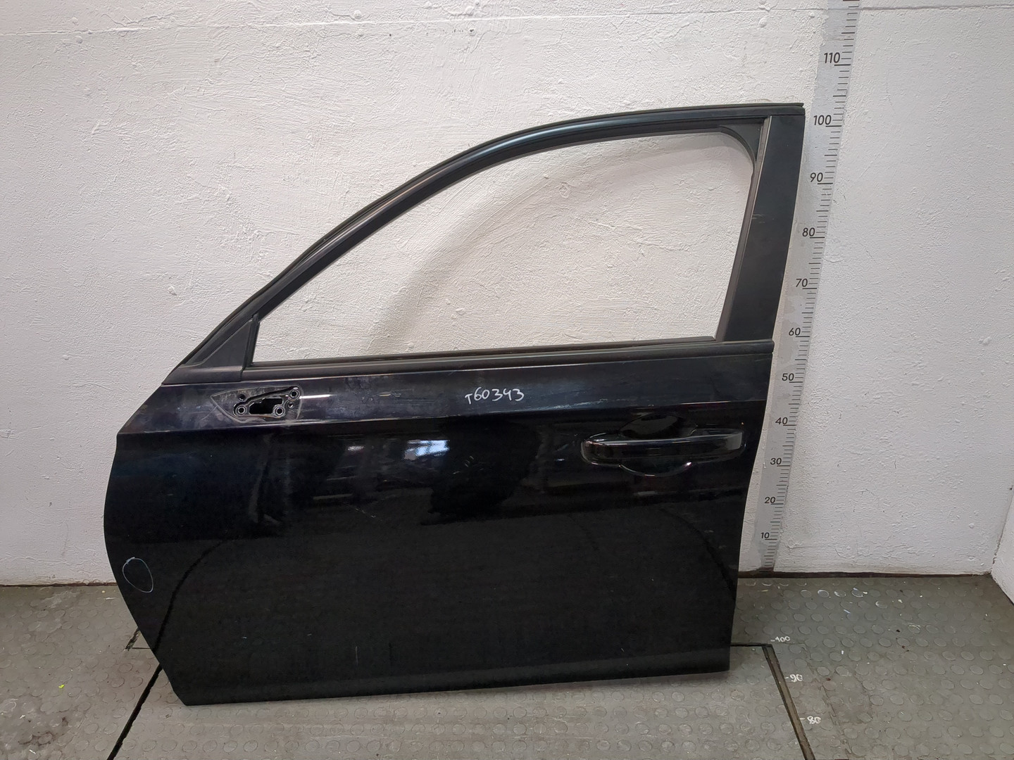 Дверь передняя левая