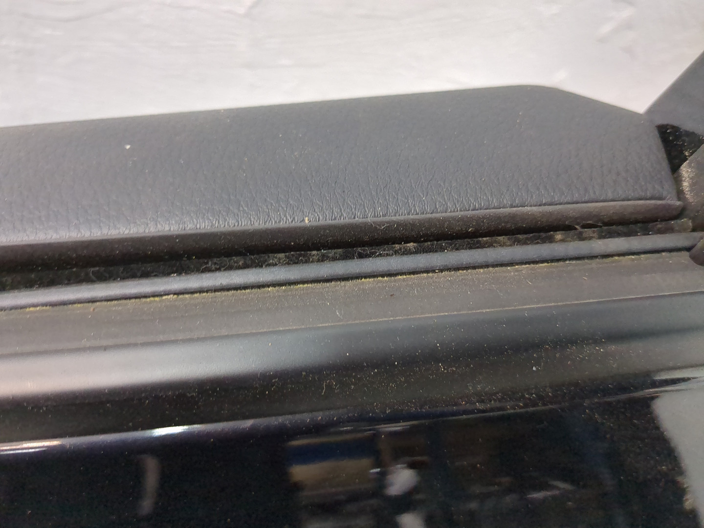 Дверь передняя левая