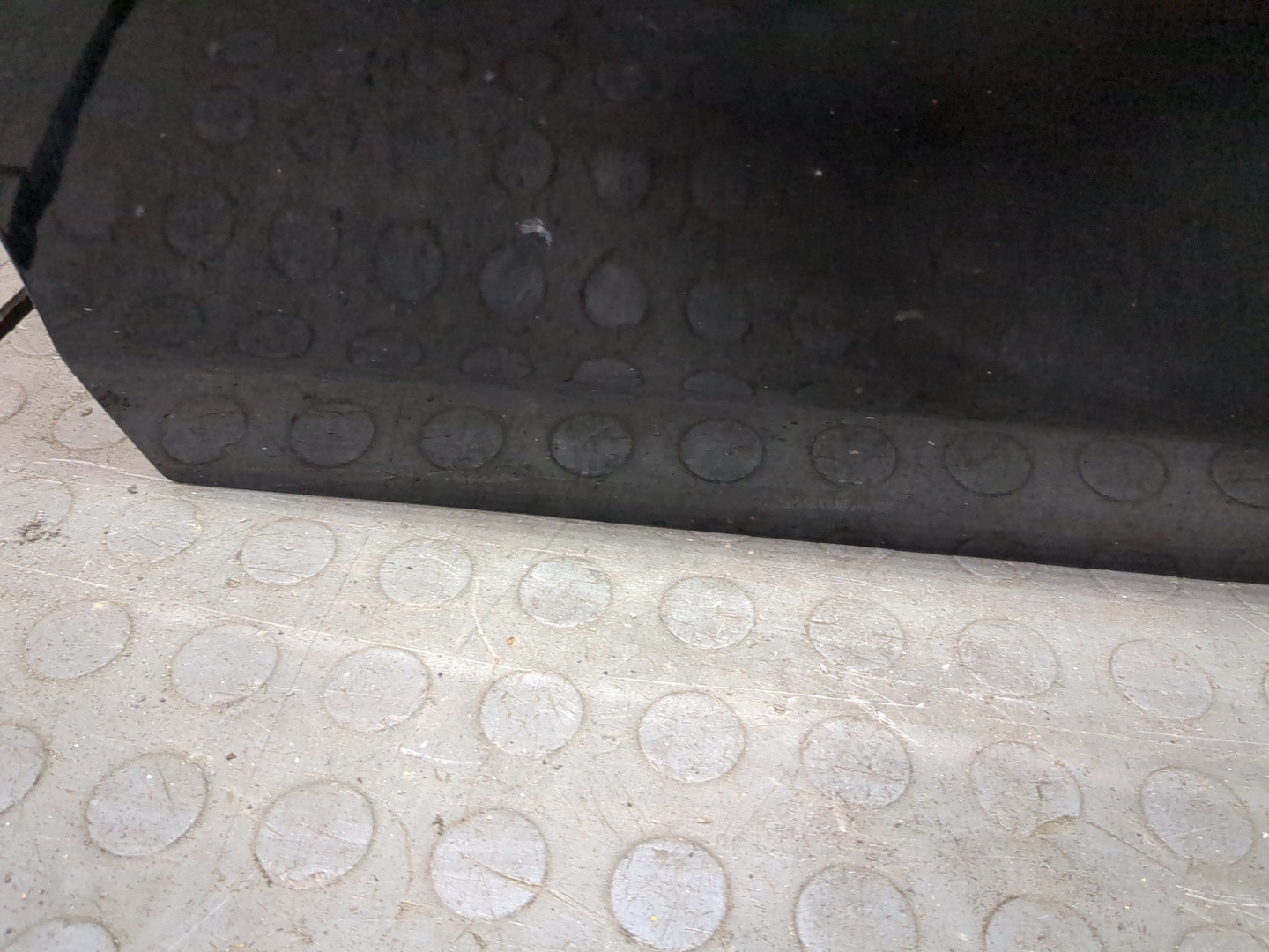 Дверь передняя левая