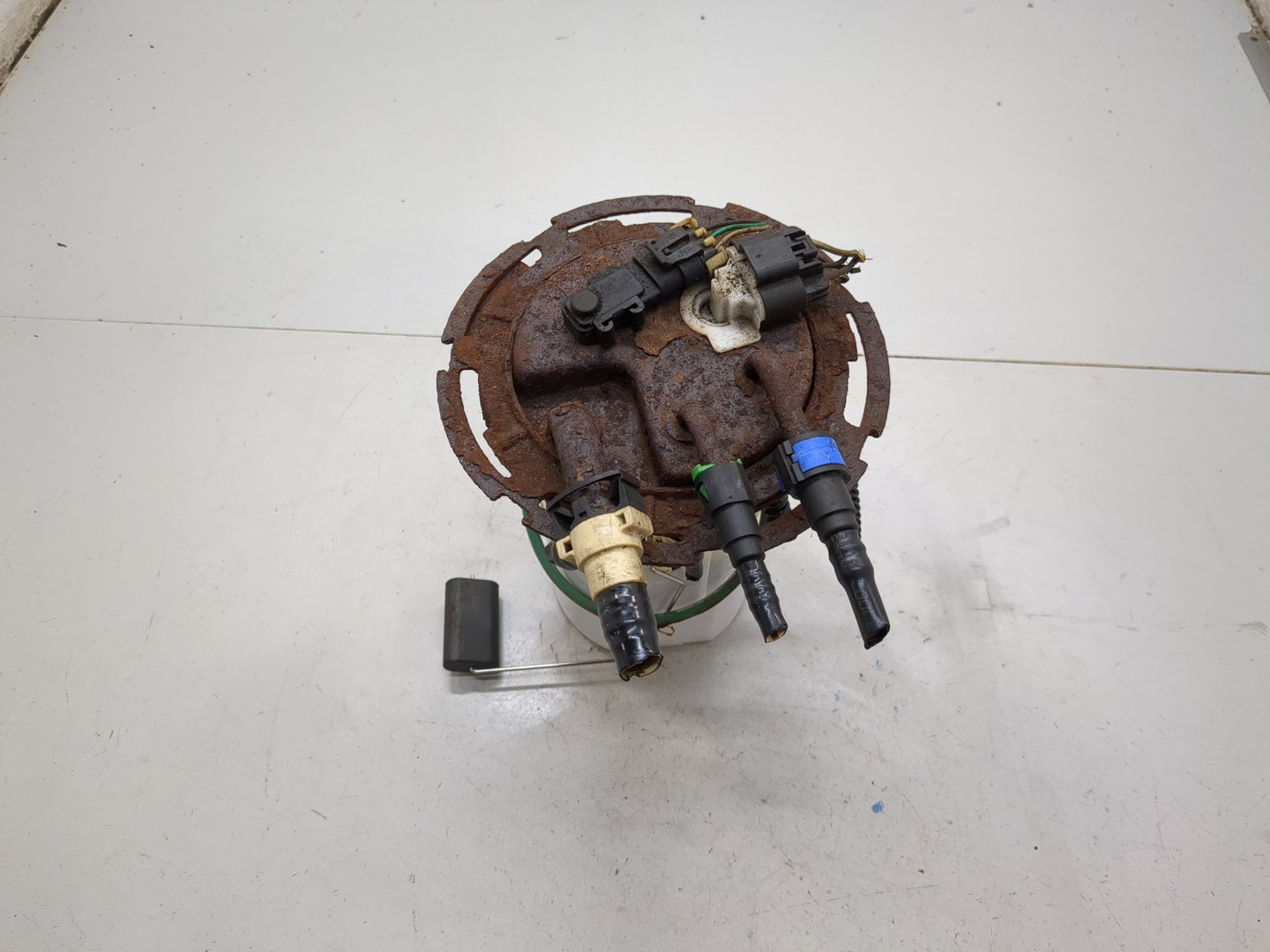 Насос топливный электрический